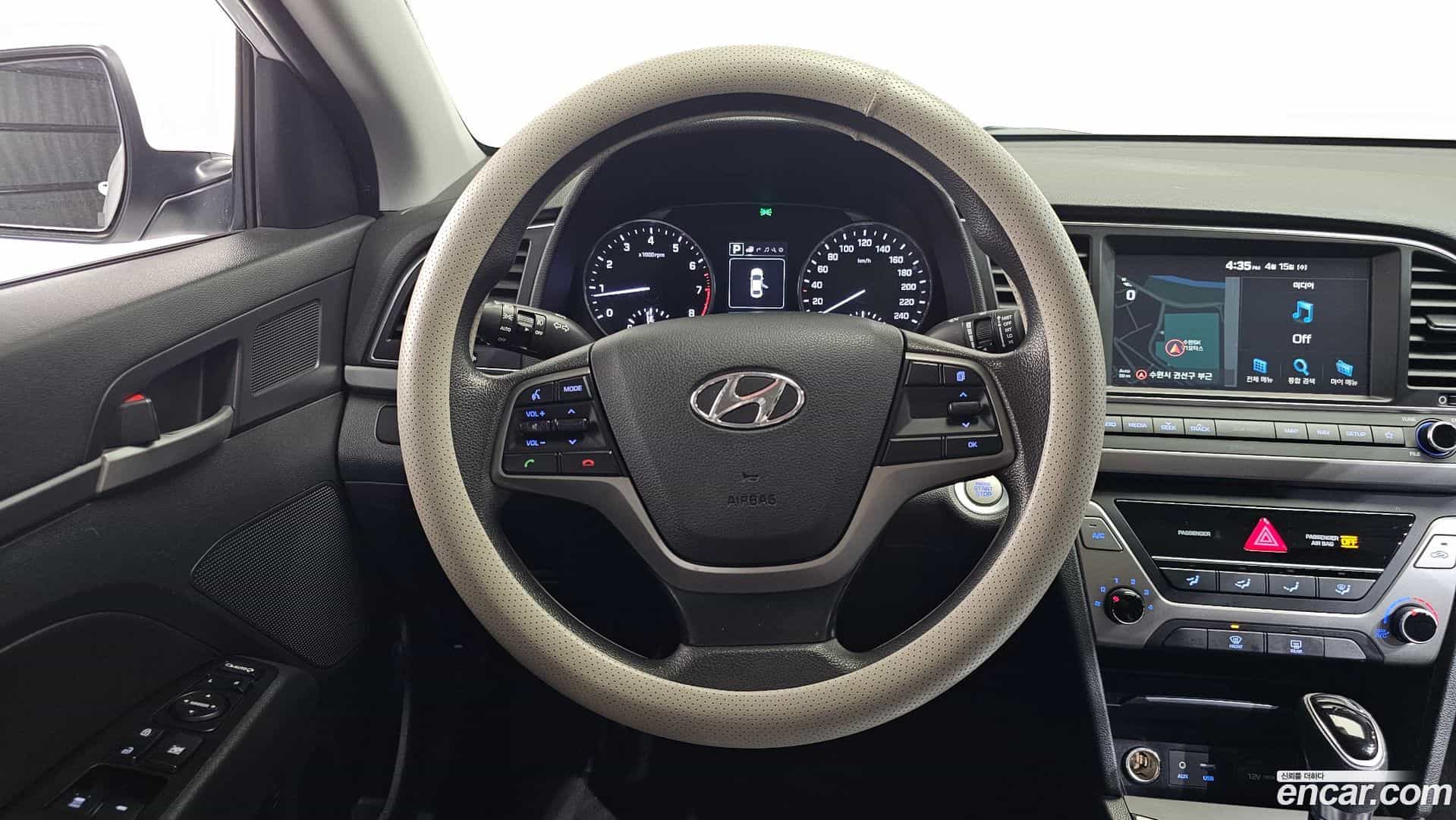 AVANTE Hyundai 2017.3-OPTION-016