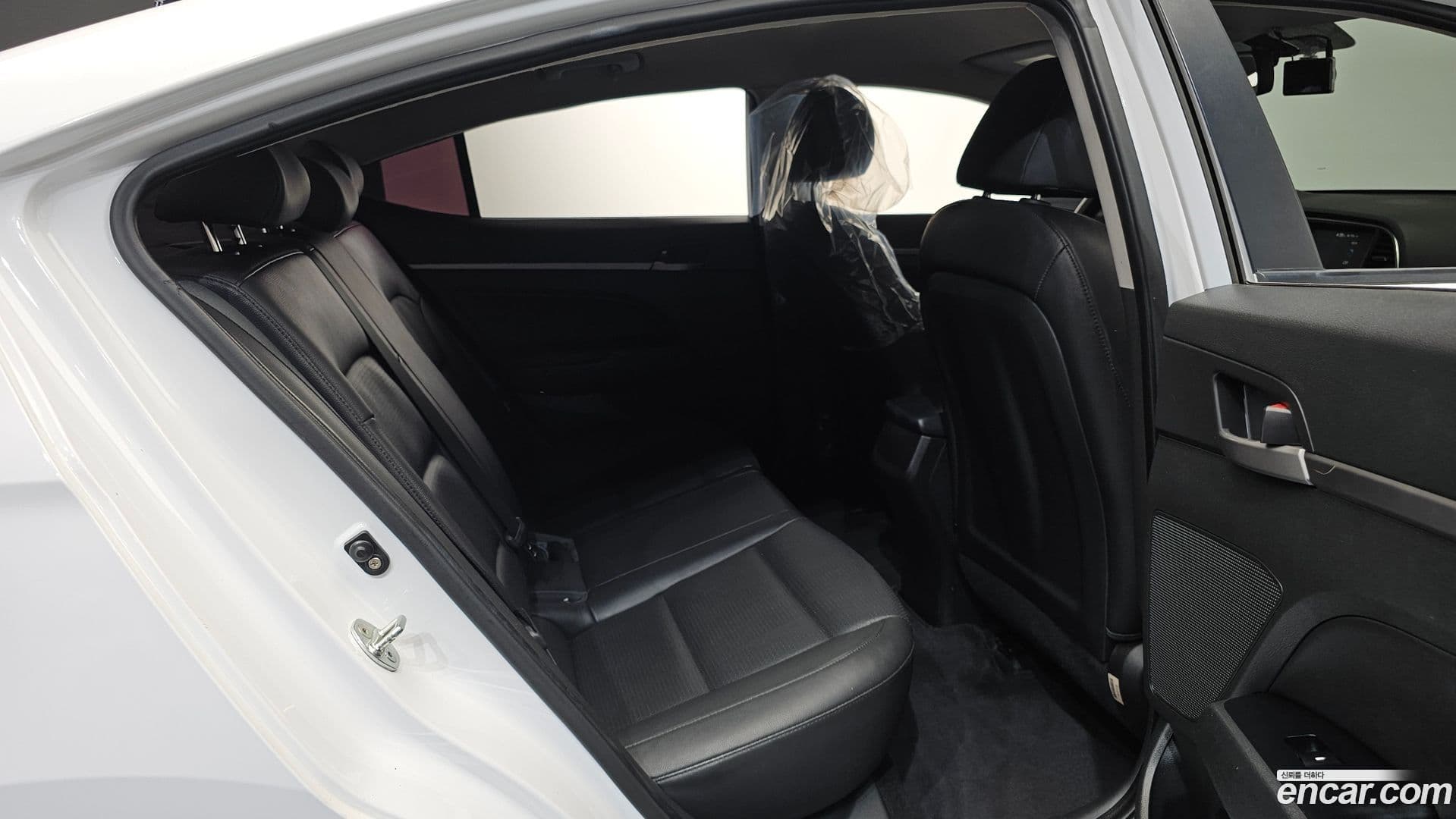 Main__Slider__Photo:AVANTE Hyundai 2017.3-26