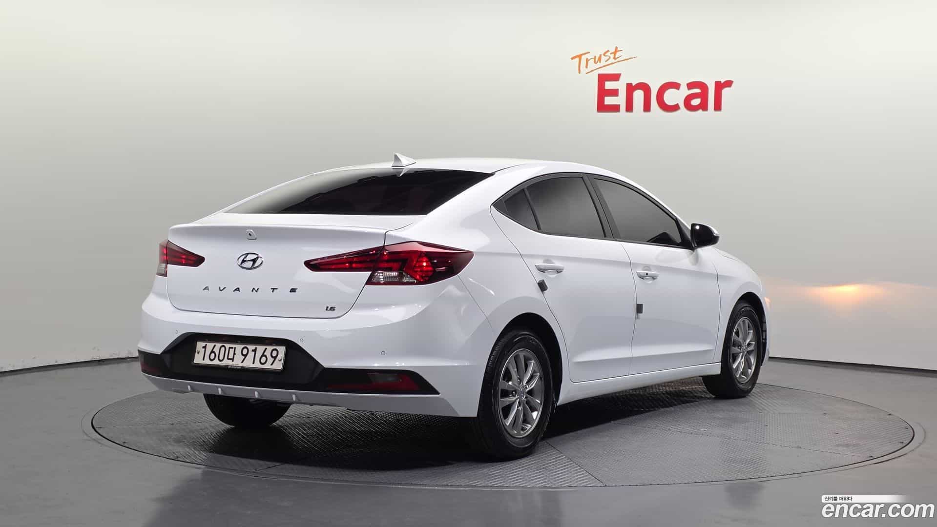 AVANTE Hyundai 2019.8-OUTER-002