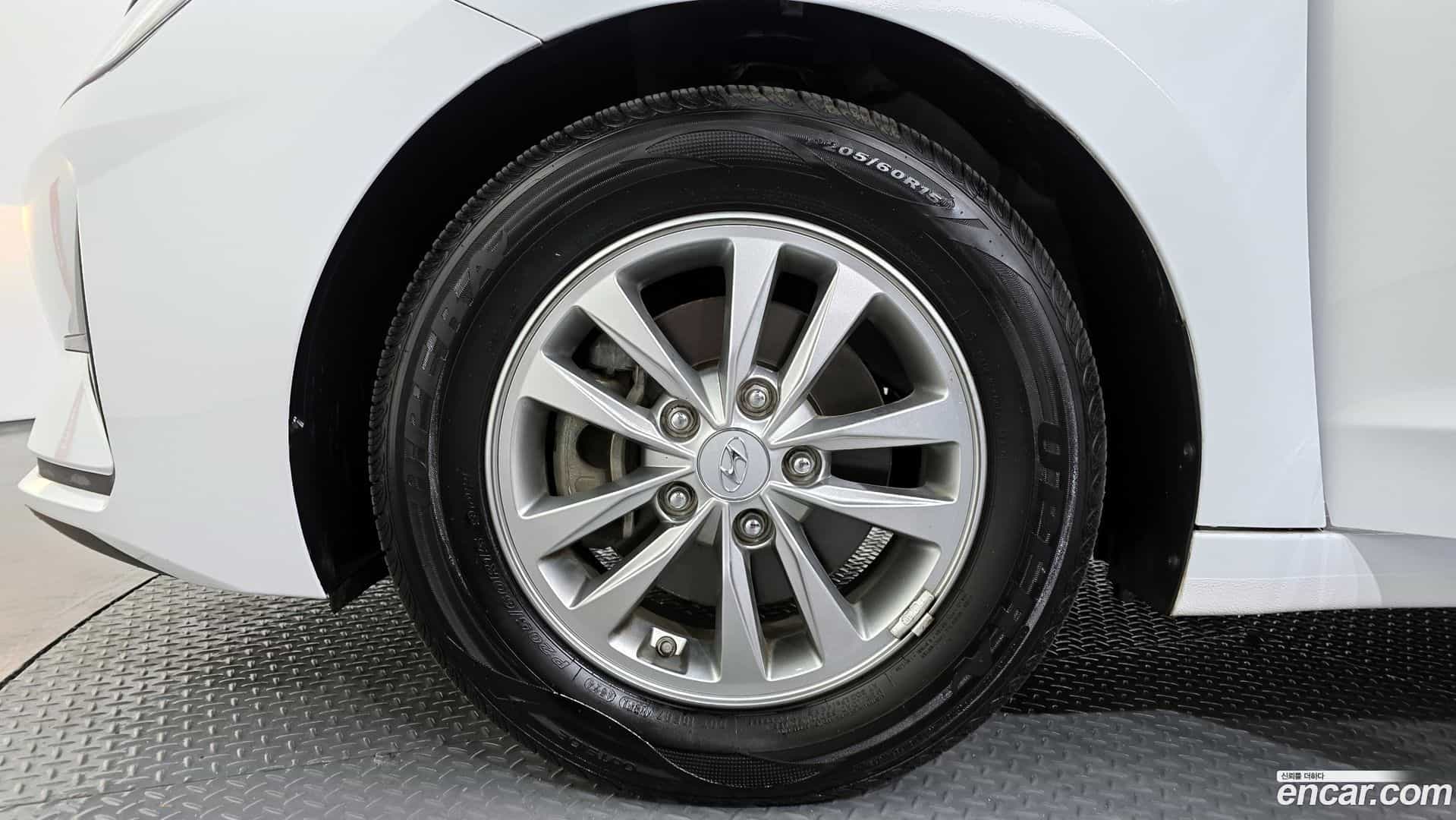 AVANTE Hyundai 2019.8-OUTER-005