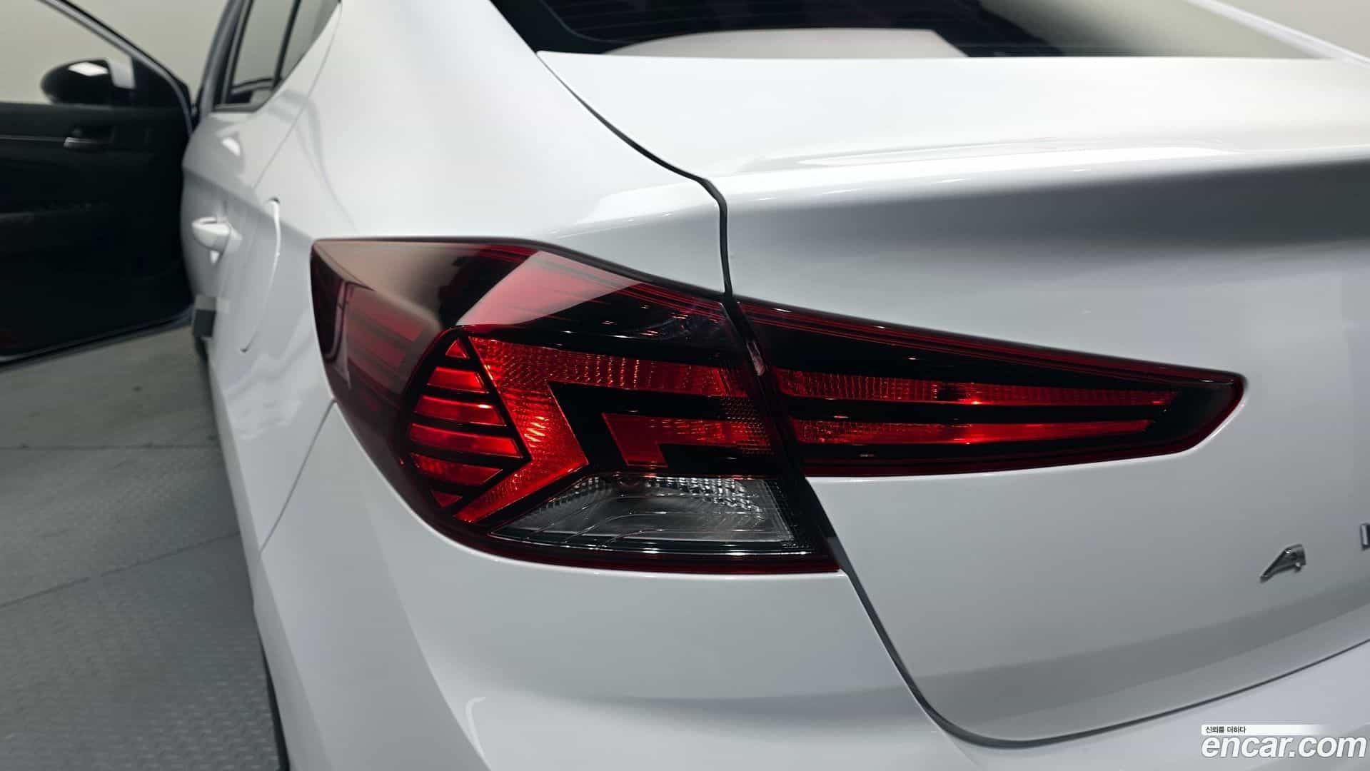 AVANTE Hyundai 2019.8-OUTER-033