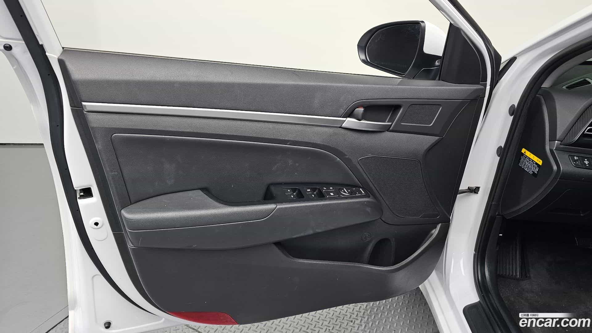 AVANTE Hyundai 2019.8-INNER-034