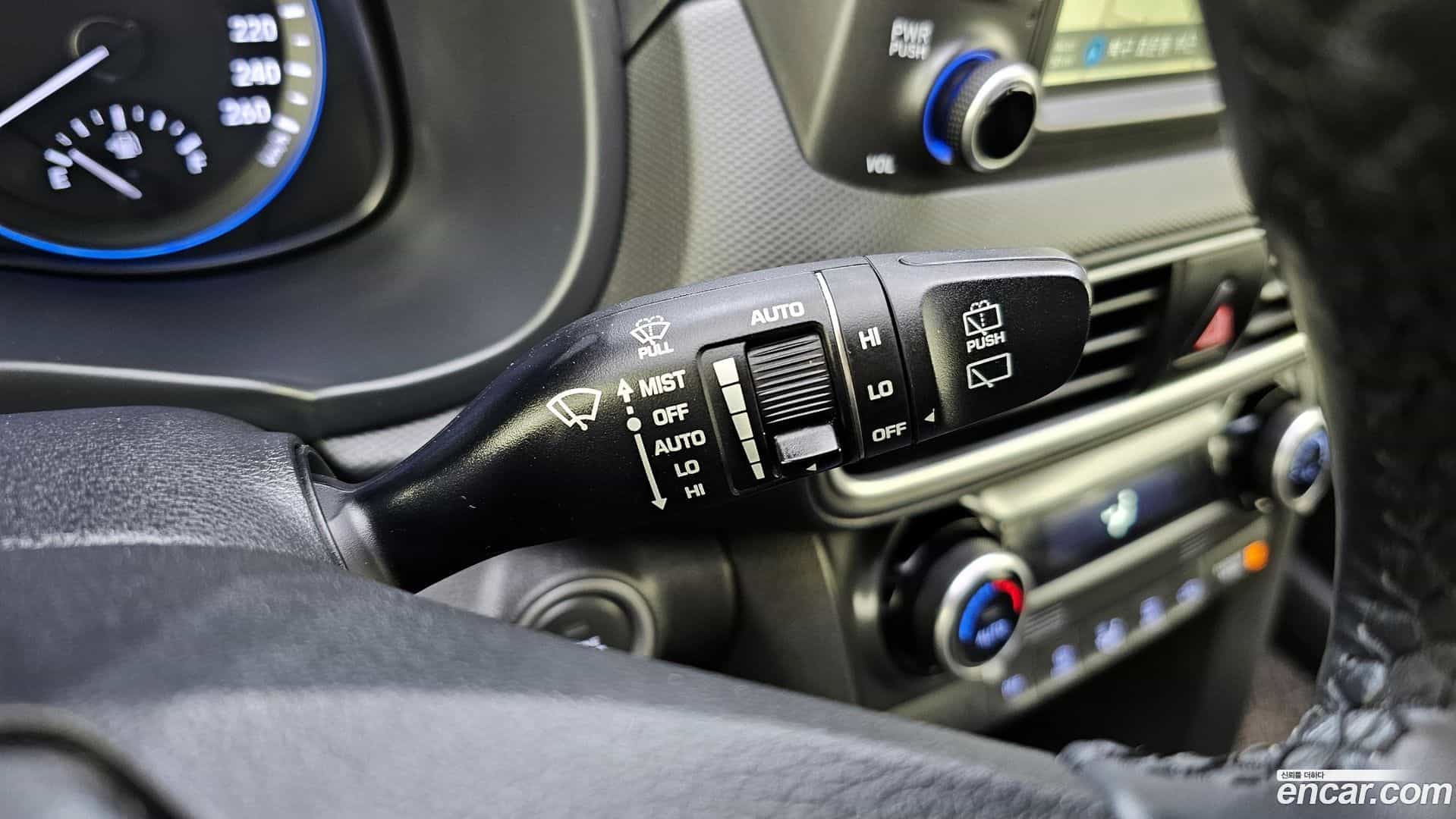 Kona Hyundai 2018.0-OPTION-023