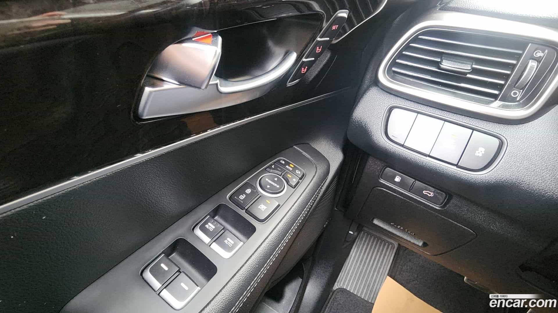 Sorento Kia 2017.1-OPTION-019