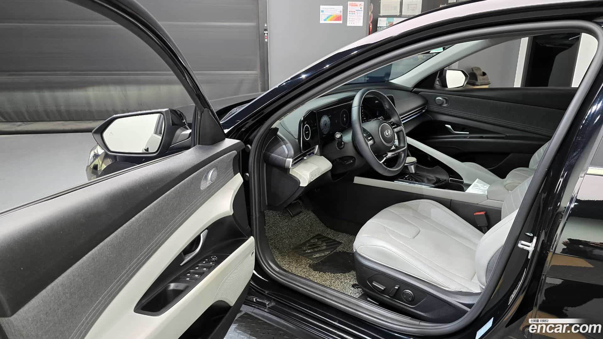 AVANTE Hyundai 2021.11-INNER-010