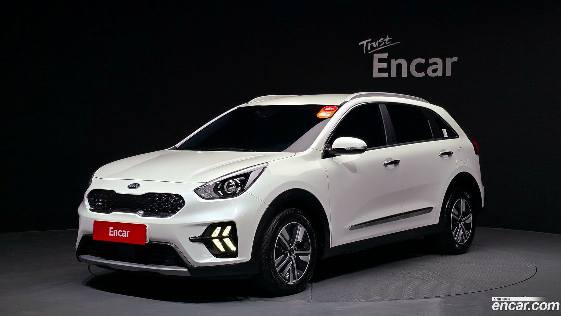 Main__Slider__Photo:Niro Kia 2021.2-0
