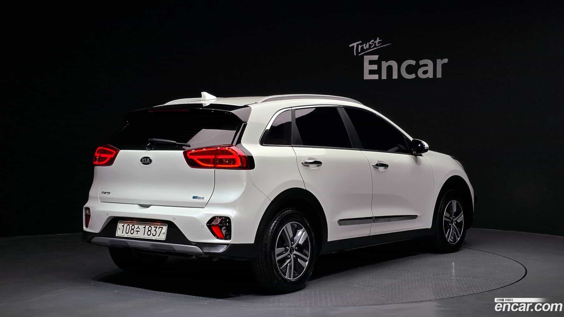 Niro Kia 2021.2-OUTER-002