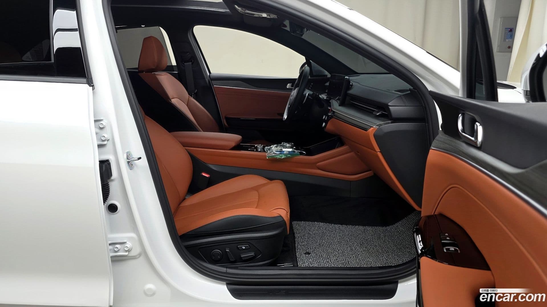 Main__Slider__Photo:K5 Kia 2025.3-10