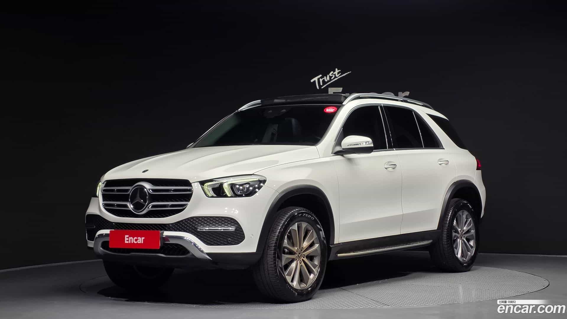 GLE-Class Mercedes-Benz 2021.1-OUTER-001