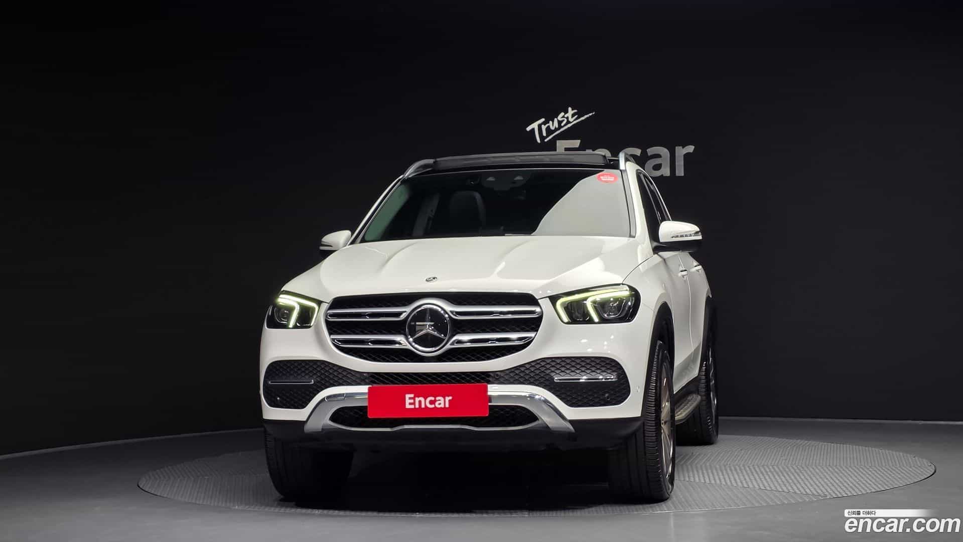 GLE-Class Mercedes-Benz 2021.1-OUTER-003