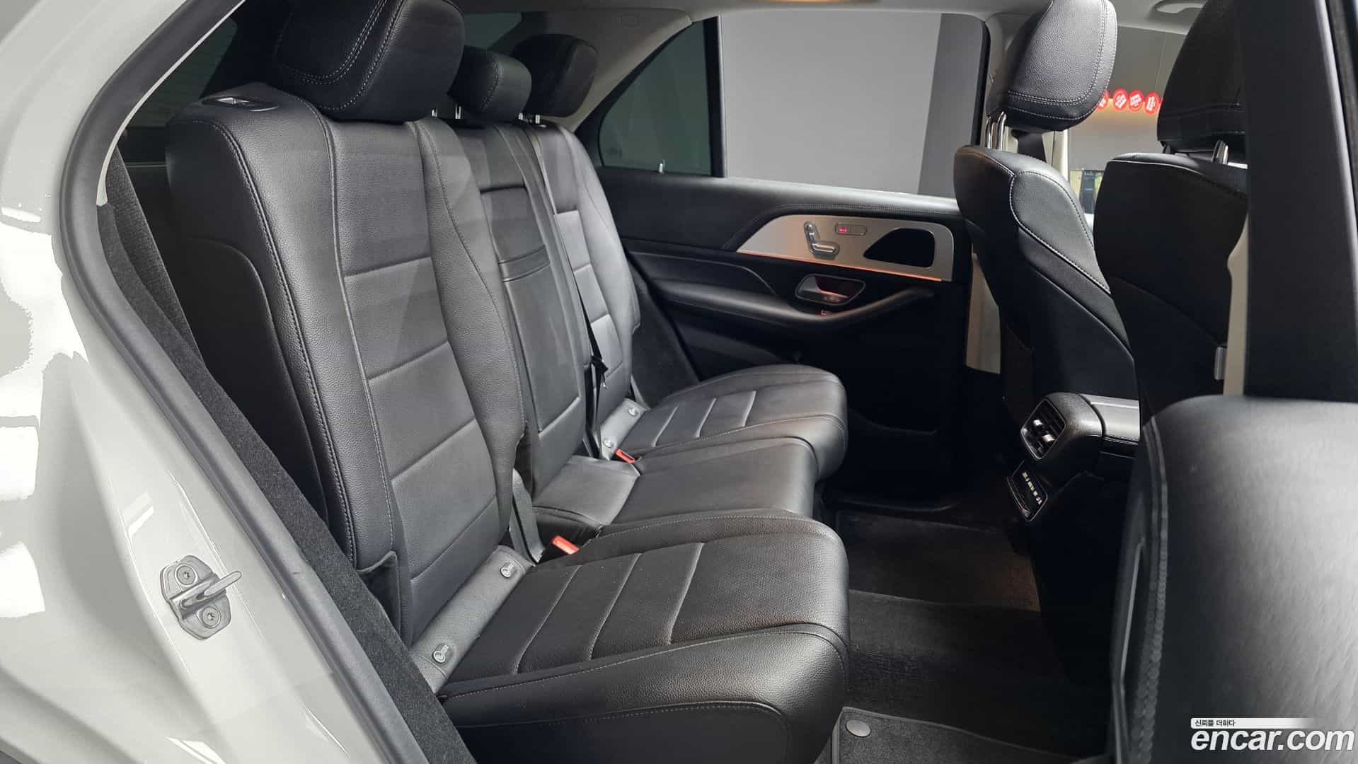 GLE-Class Mercedes-Benz 2021.1-OPTION-016
