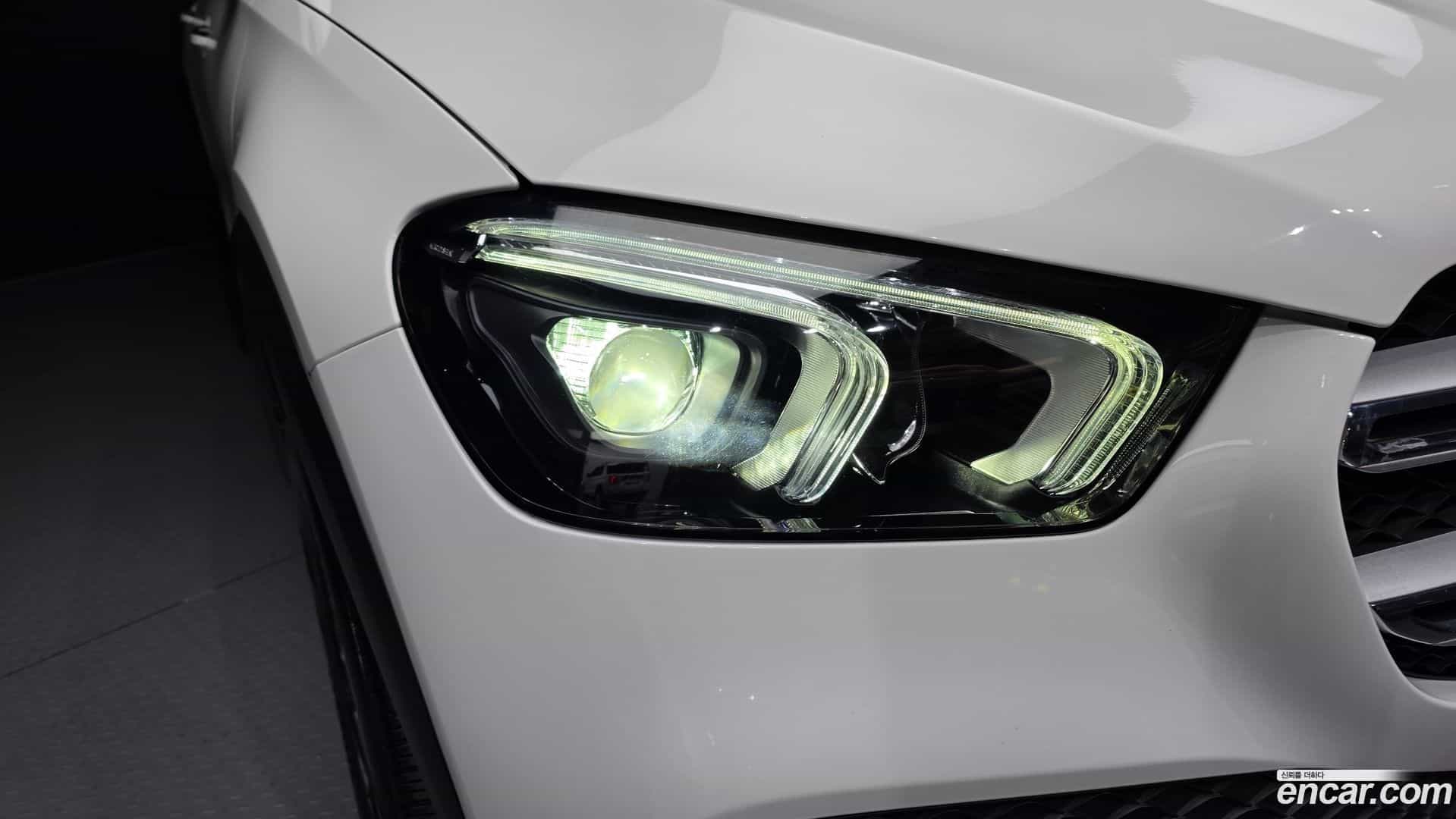 GLE-Class Mercedes-Benz 2021.1-OUTER-032
