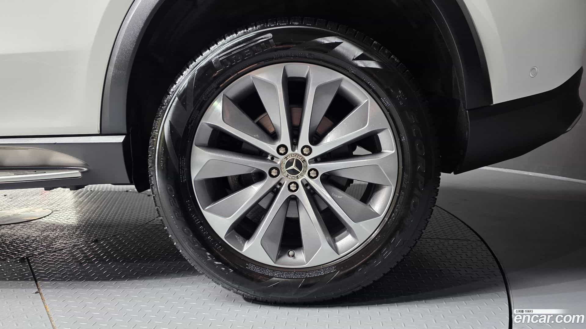 GLE-Class Mercedes-Benz 2021.1-OPTION-041