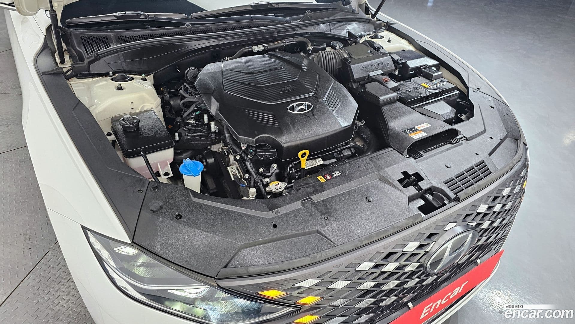 Main__Slider__Photo:Grandeur Hyundai 2021.4-5