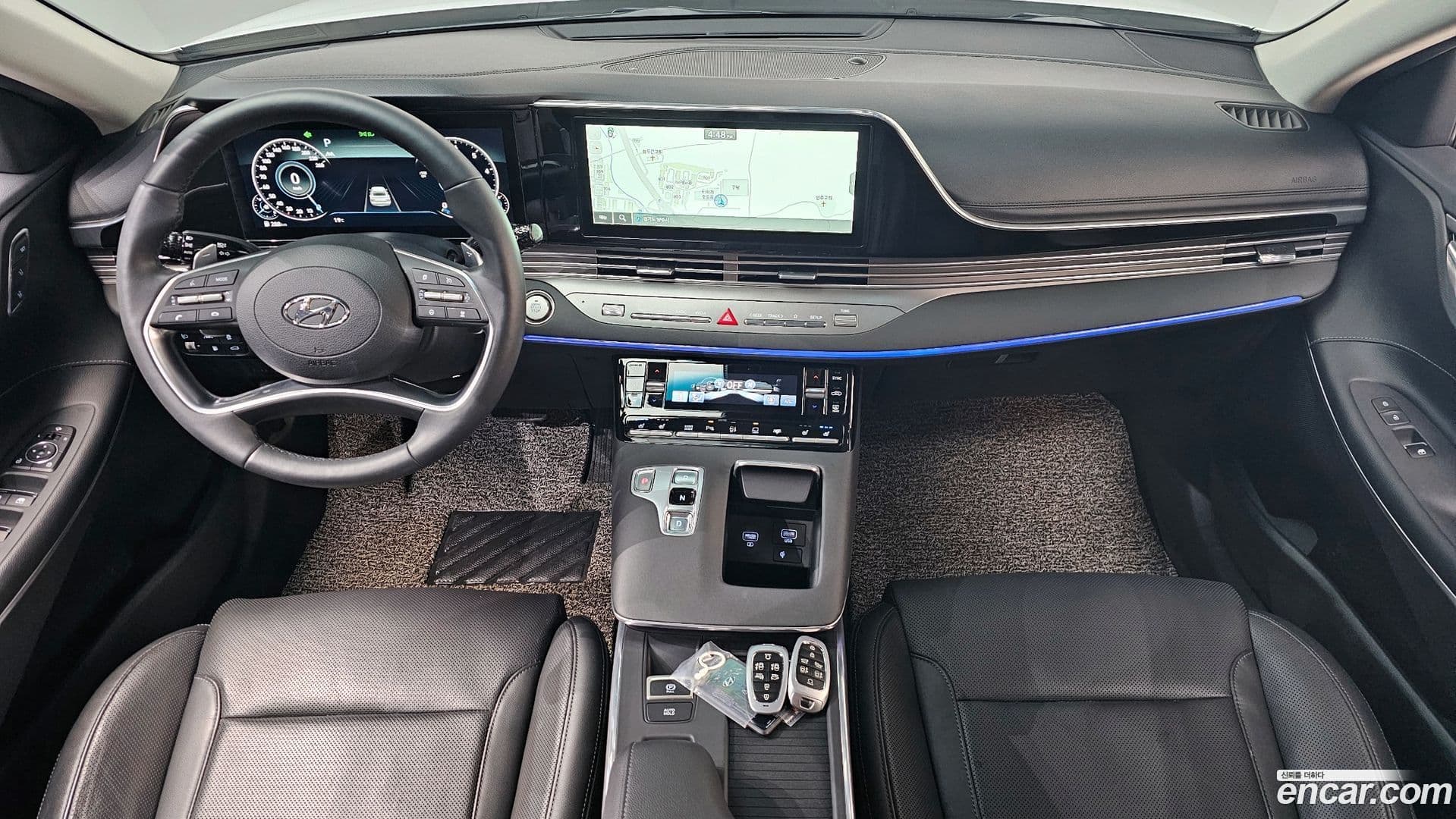 Main__Slider__Photo:Grandeur Hyundai 2021.4-6