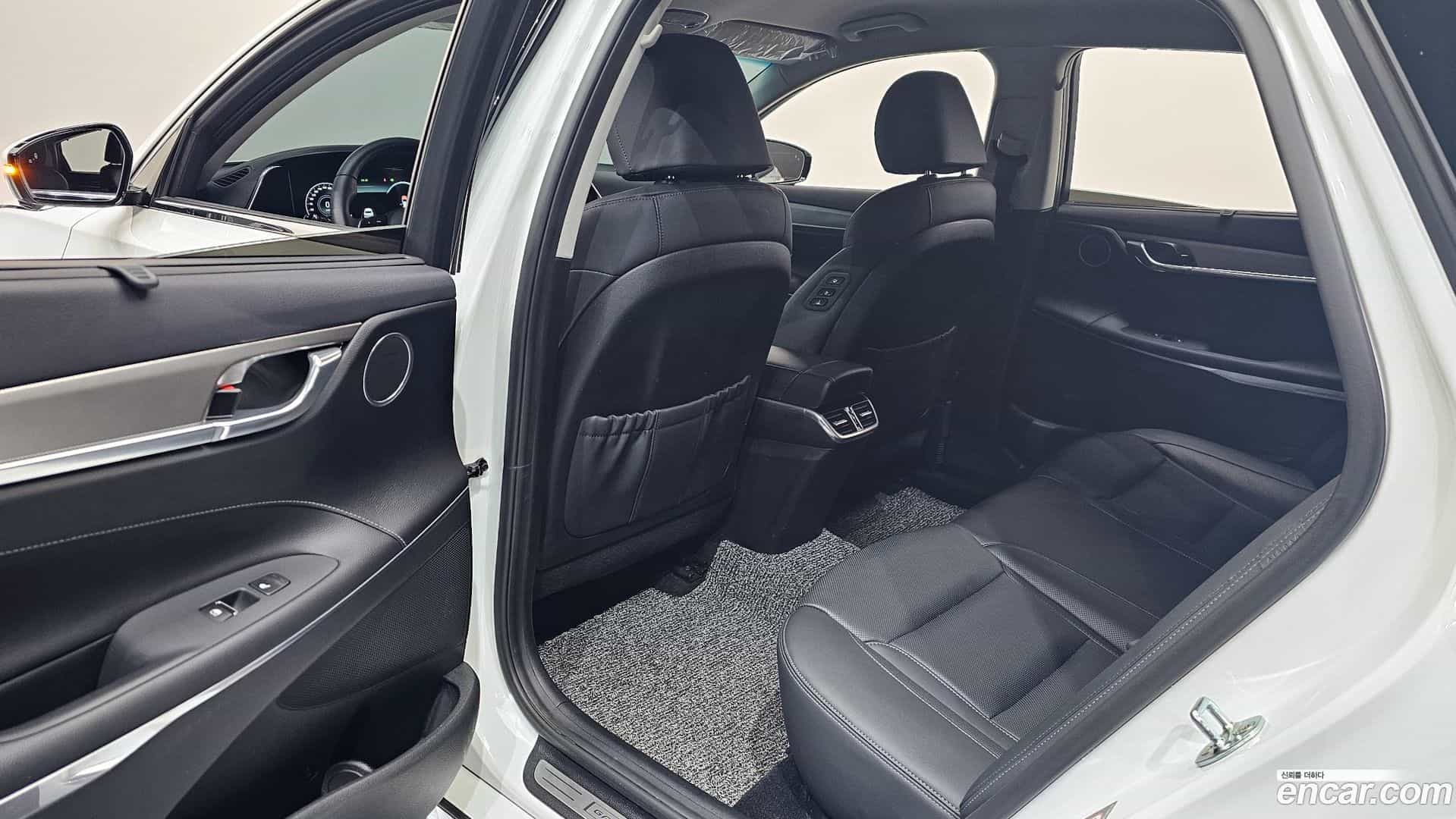 Grandeur Hyundai 2021.4-OPTION-016