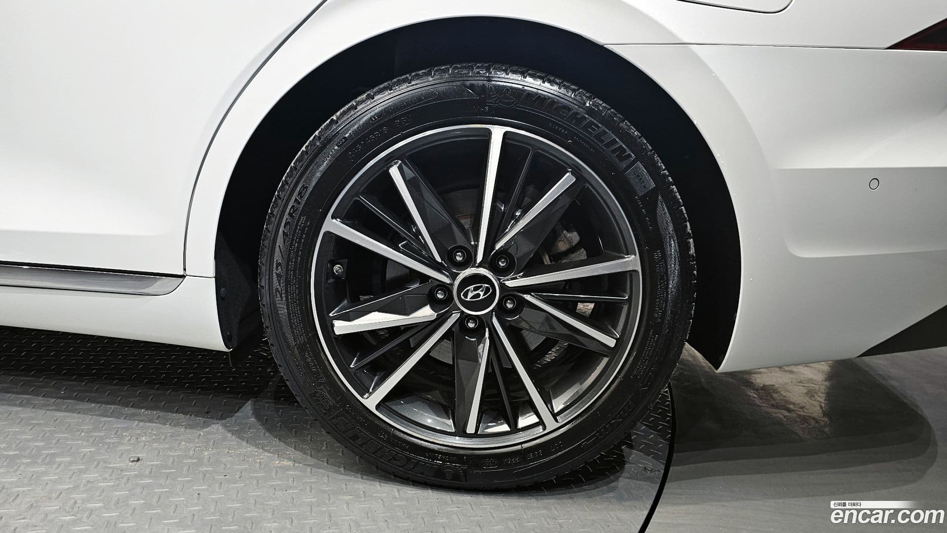 Main__Slider__Photo:Grandeur Hyundai 2021.4-20