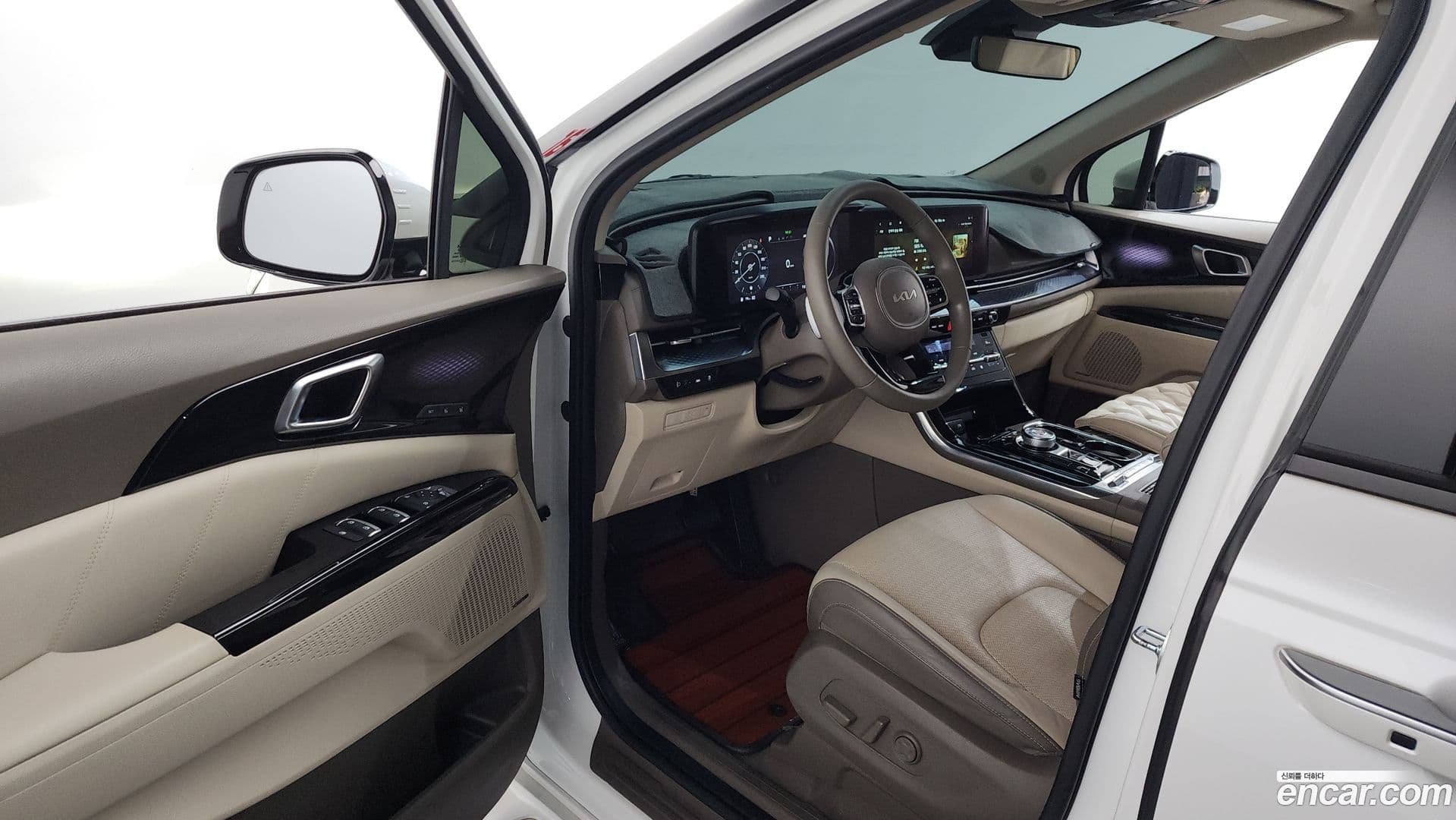 Main__Slider__Photo:Canival Kia 2022.6-9