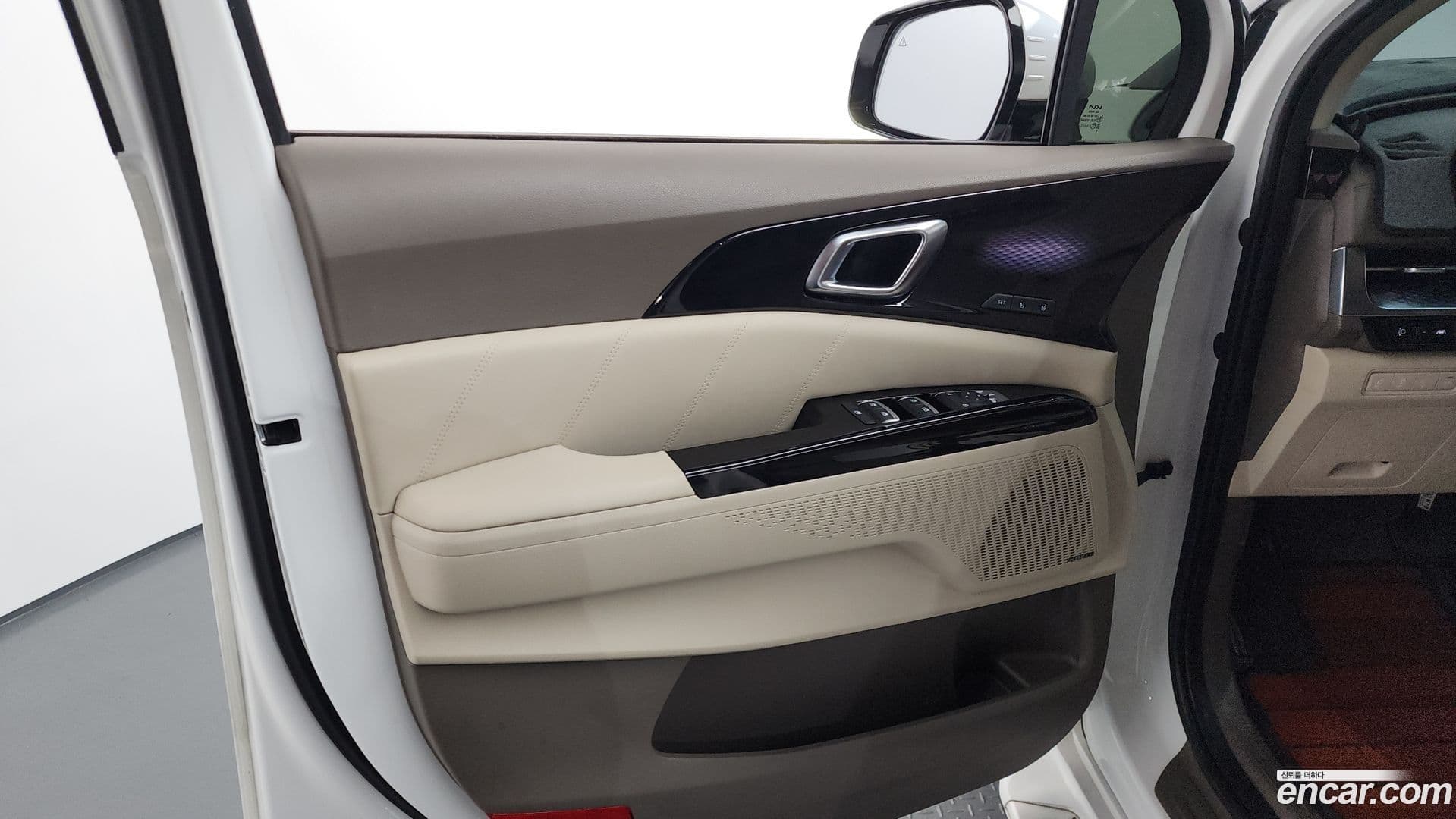 Main__Slider__Photo:Canival Kia 2022.6-23