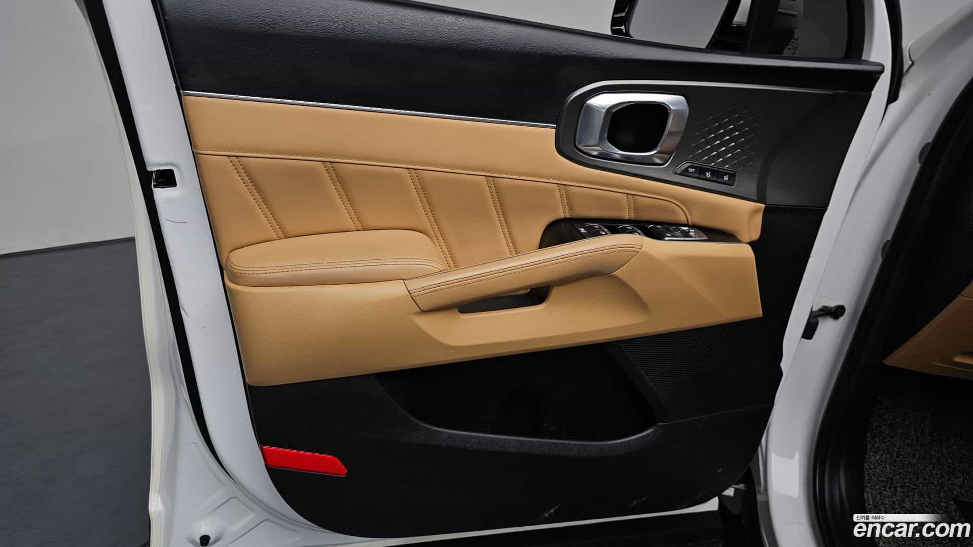Sorento Kia 2022.6-INNER-034