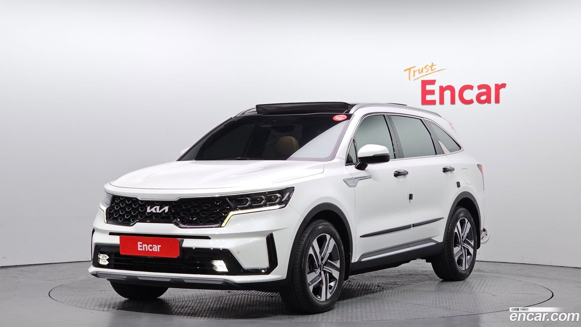 Main__Slider__Photo:Sorento Kia 2022.3-0