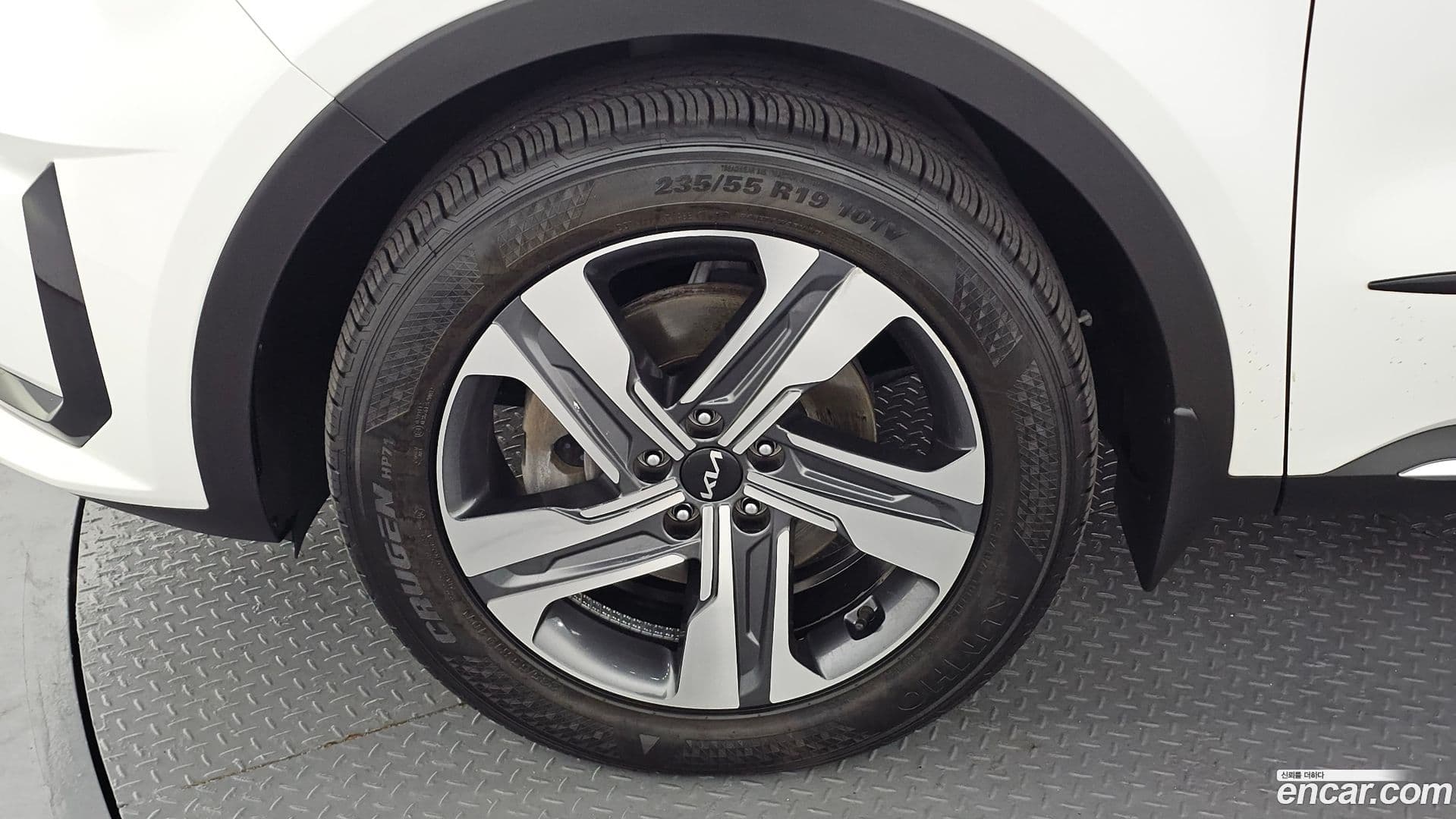 Main__Slider__Photo:Sorento Kia 2022.3-4