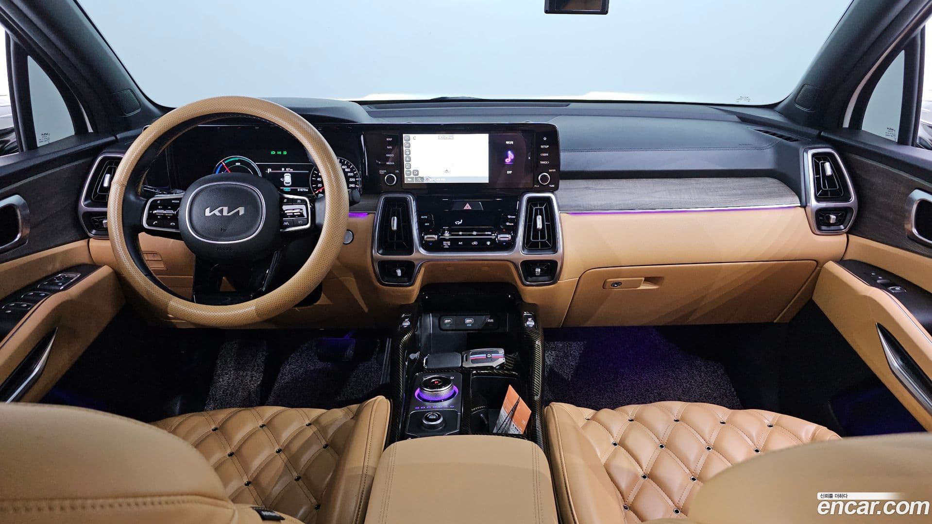 Main__Slider__Photo:Sorento Kia 2022.3-6