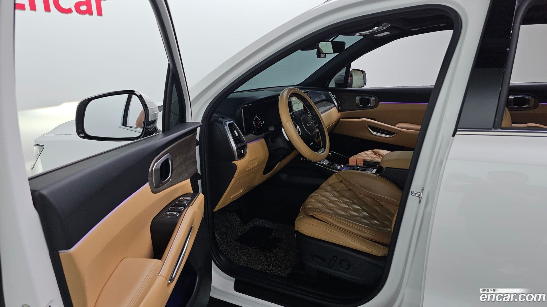 Main__Slider__Photo:Sorento Kia 2022.3-9