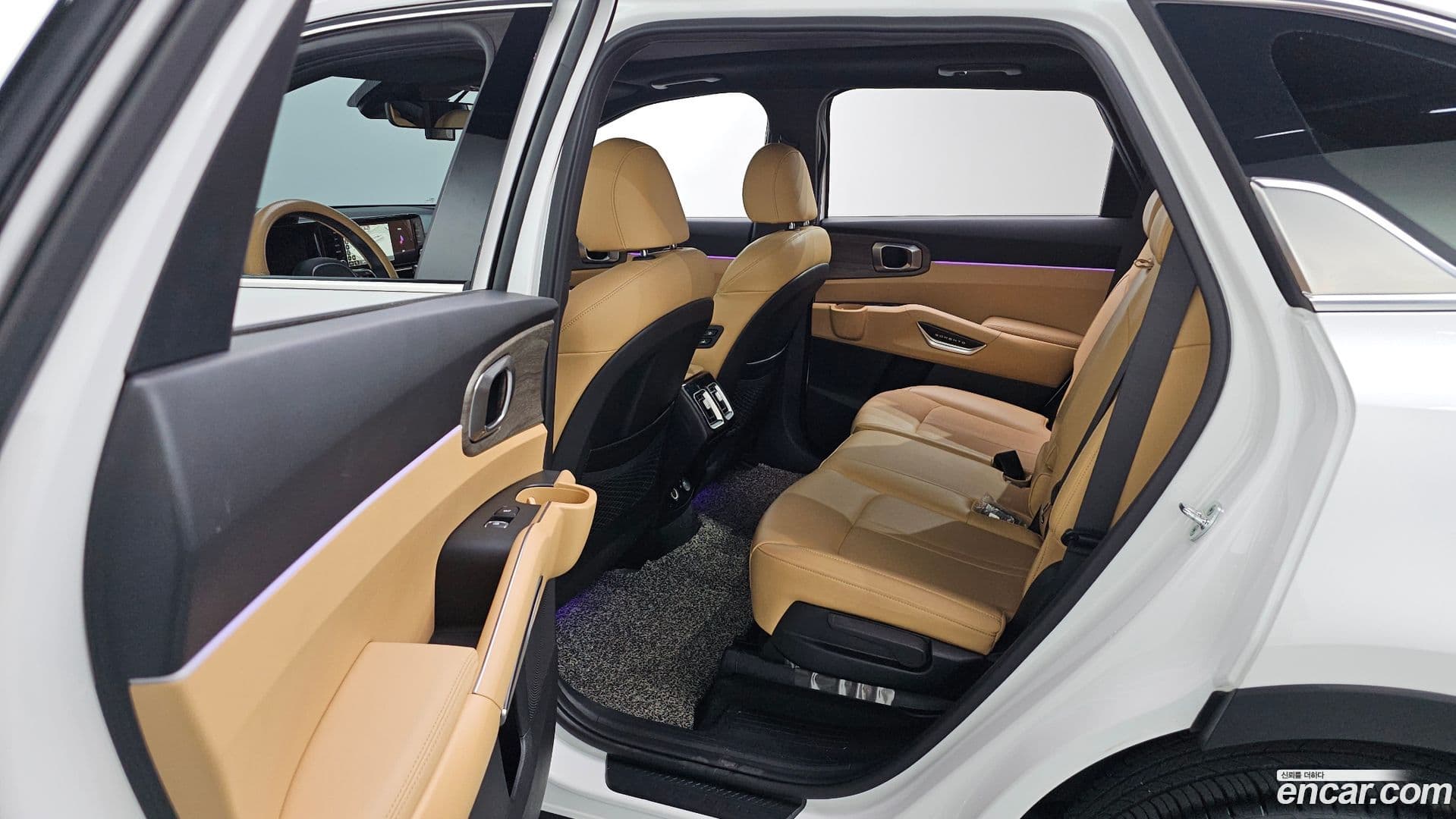 Main__Slider__Photo:Sorento Kia 2022.3-18