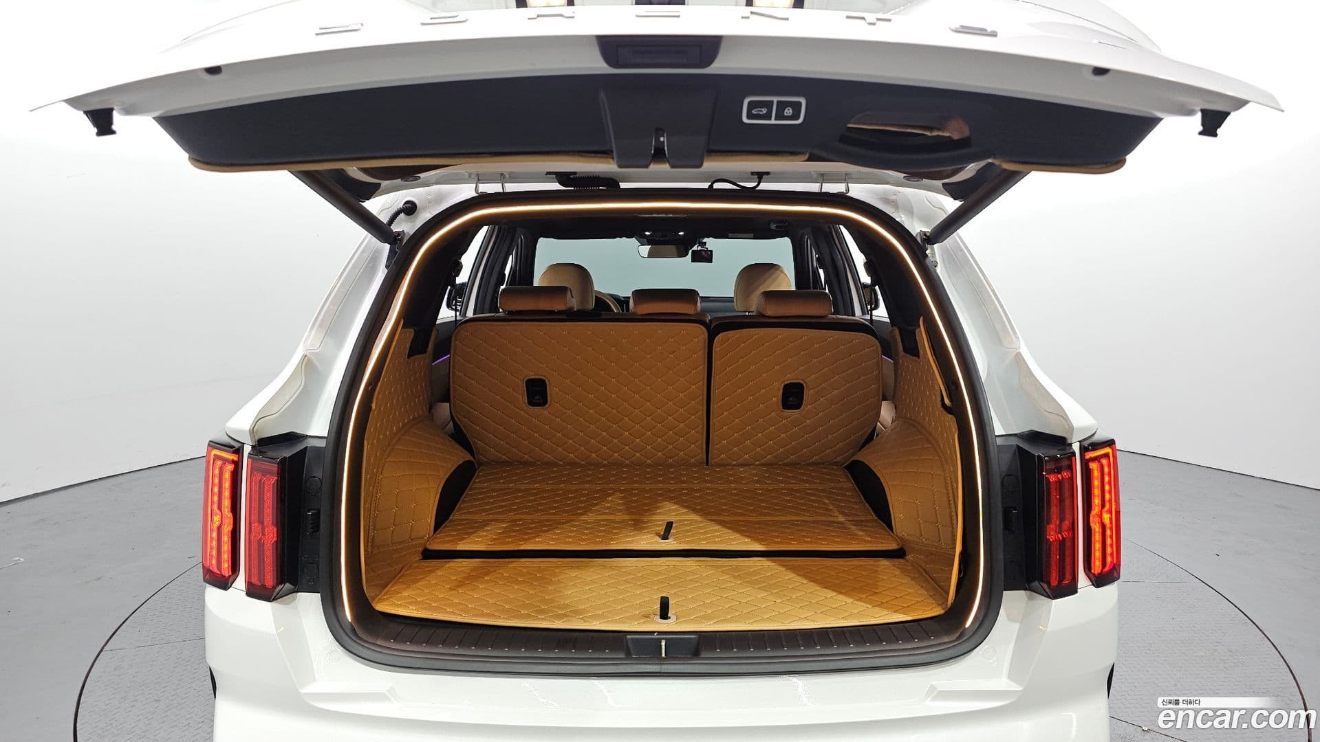 Main__Slider__Photo:Sorento Kia 2022.3-19