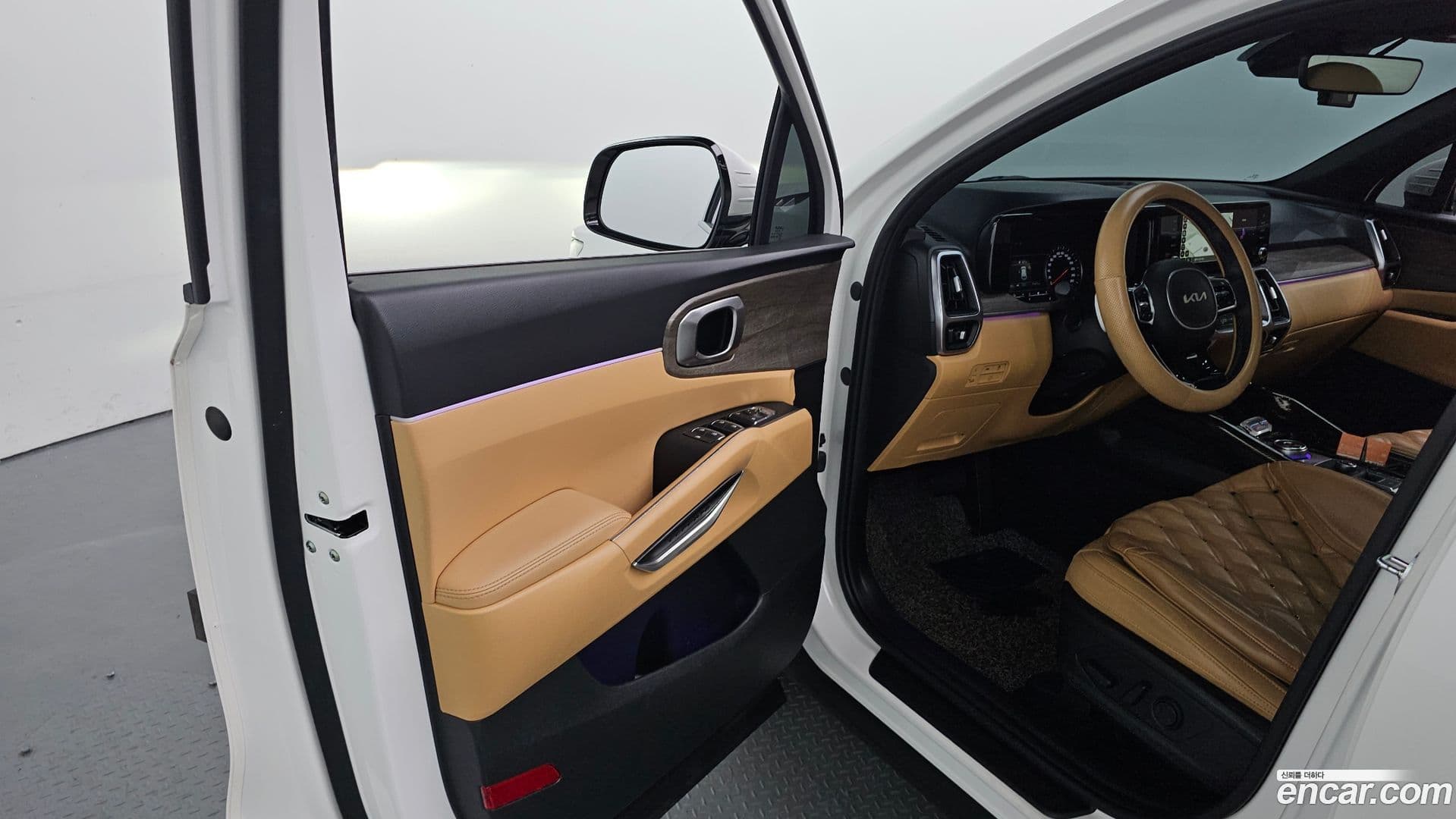 Main__Slider__Photo:Sorento Kia 2022.3-23