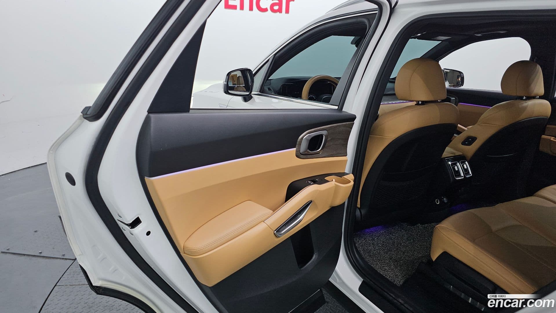 Main__Slider__Photo:Sorento Kia 2022.3-24