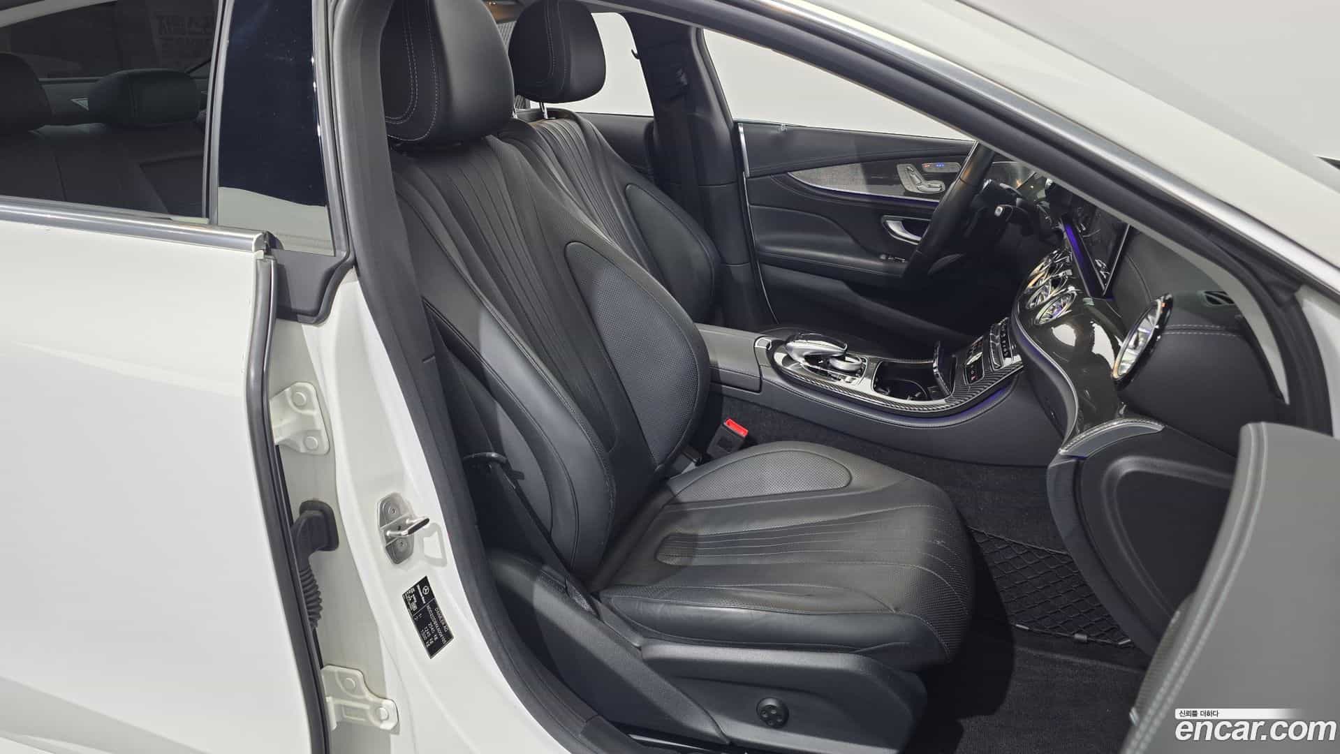 CLS-Class Mercedes-Benz 2018.10-OPTION-016