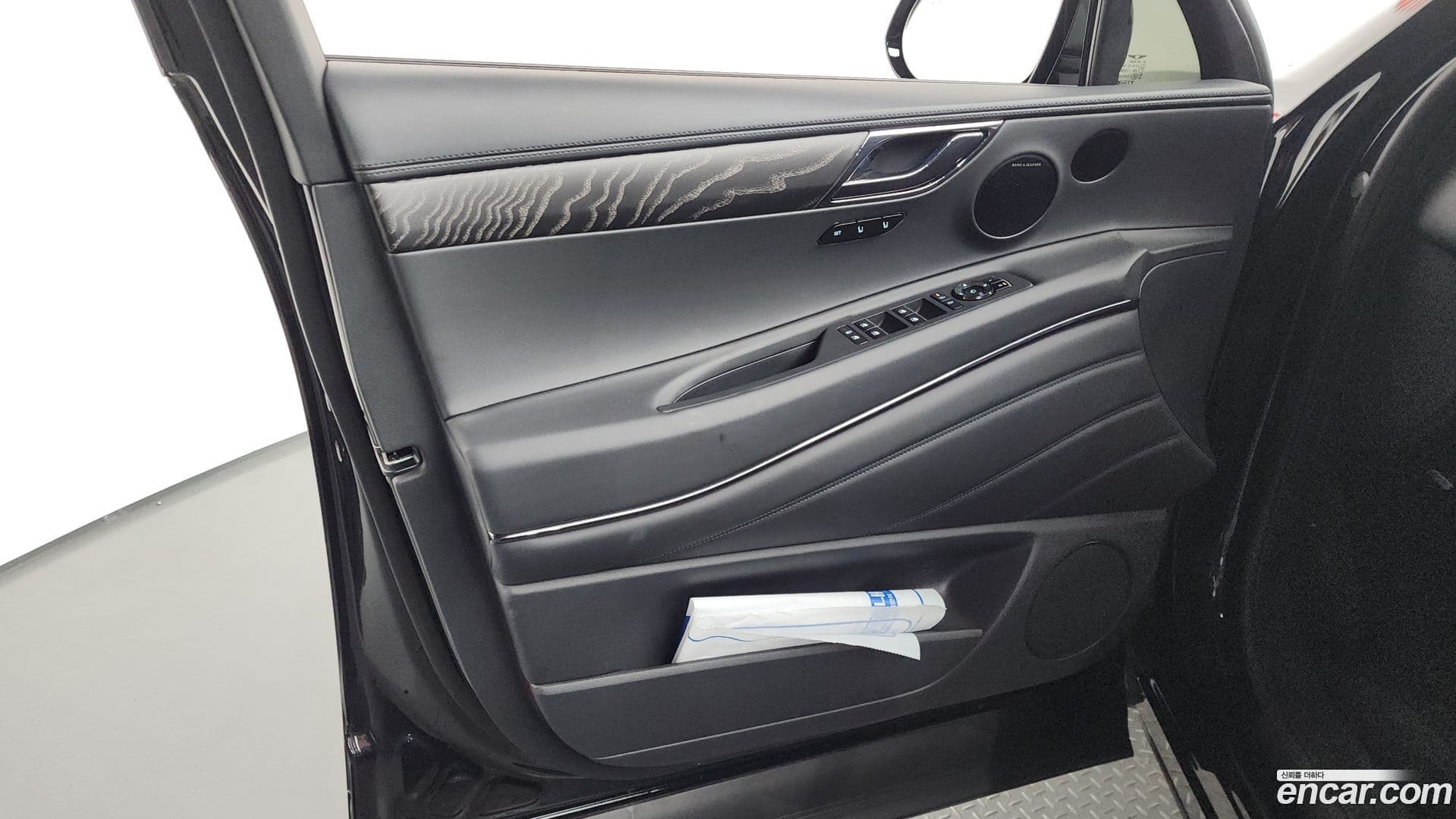 Main__Slider__Photo:GV80 Genesis 2025.5-23