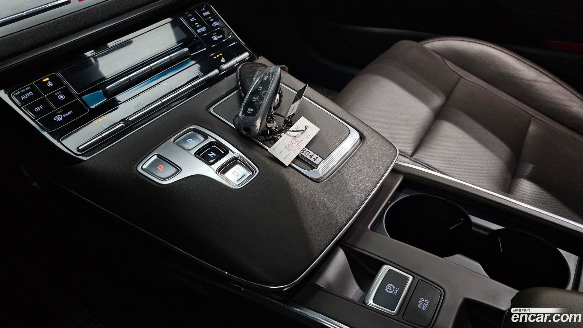 Main__Slider__Photo:Grandeur Hyundai 2020.4-8