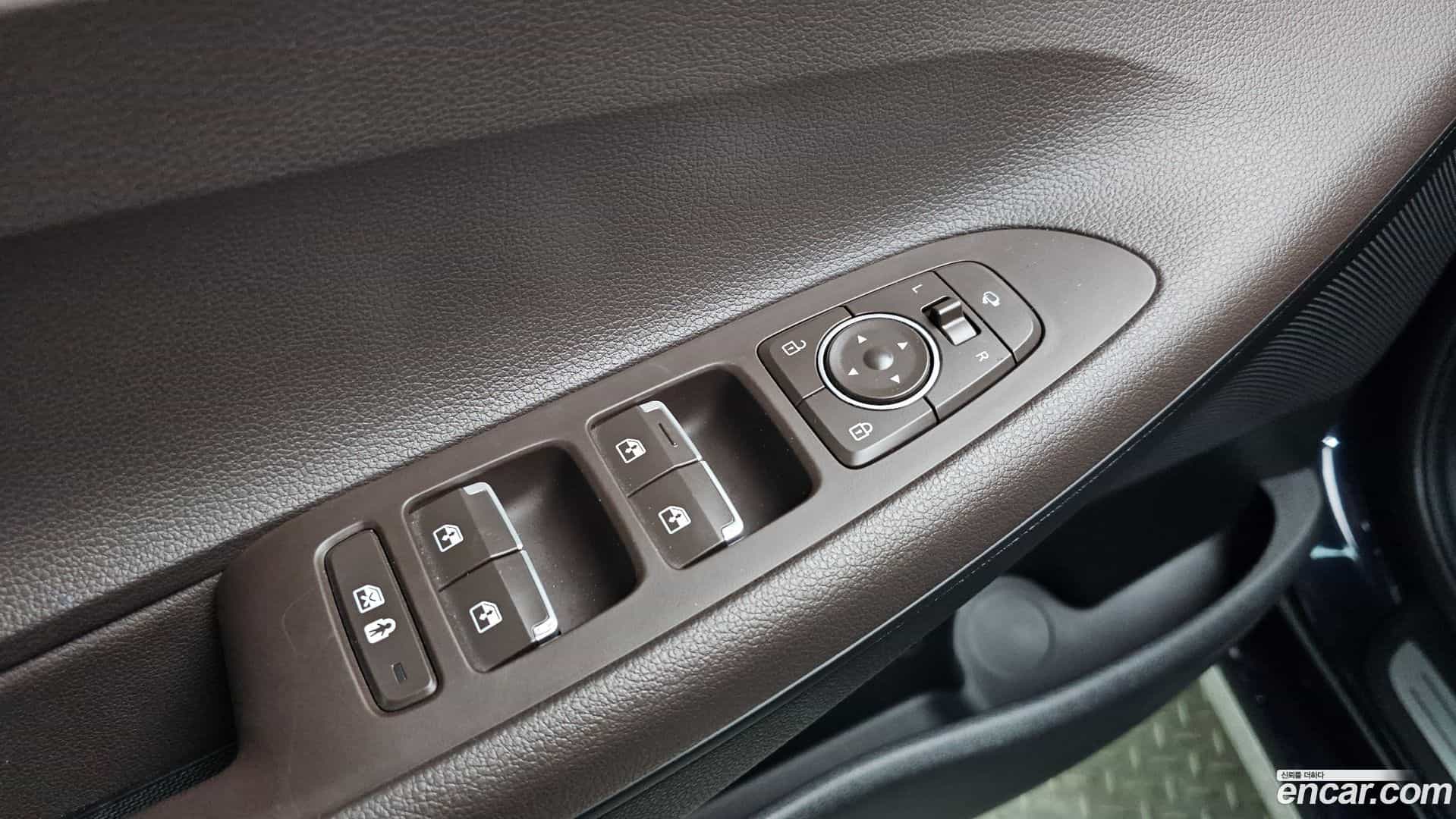 Grandeur Hyundai 2020.4-OPTION-017