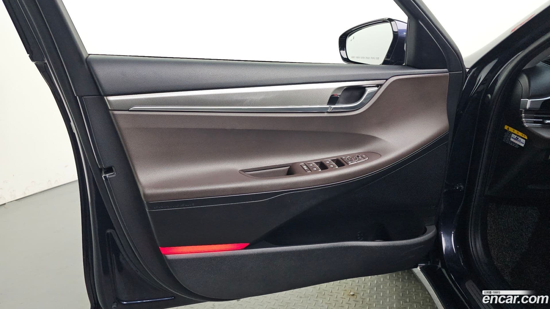 Main__Slider__Photo:Grandeur Hyundai 2020.4-23