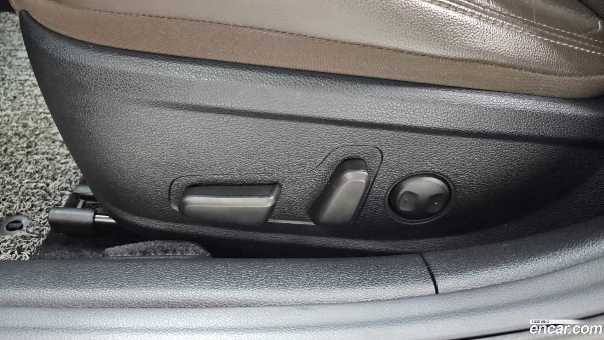 Grandeur Hyundai 2020.4-OPTION-043