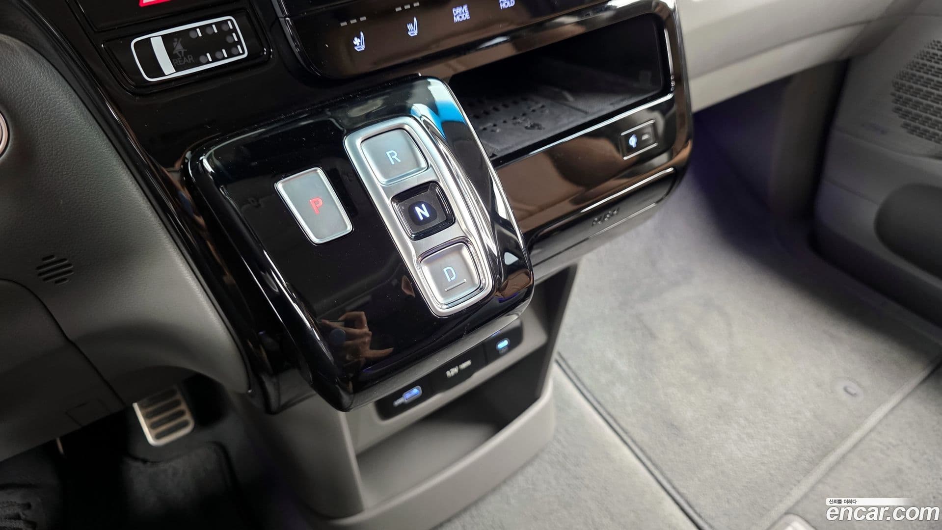 Main__Slider__Photo:Staria Hyundai 2024.3-8