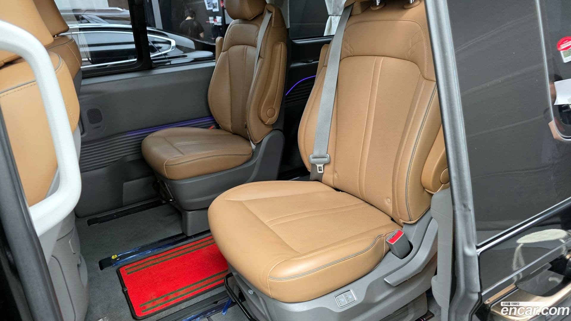 Main__Slider__Photo:Staria Hyundai 2024.3-25