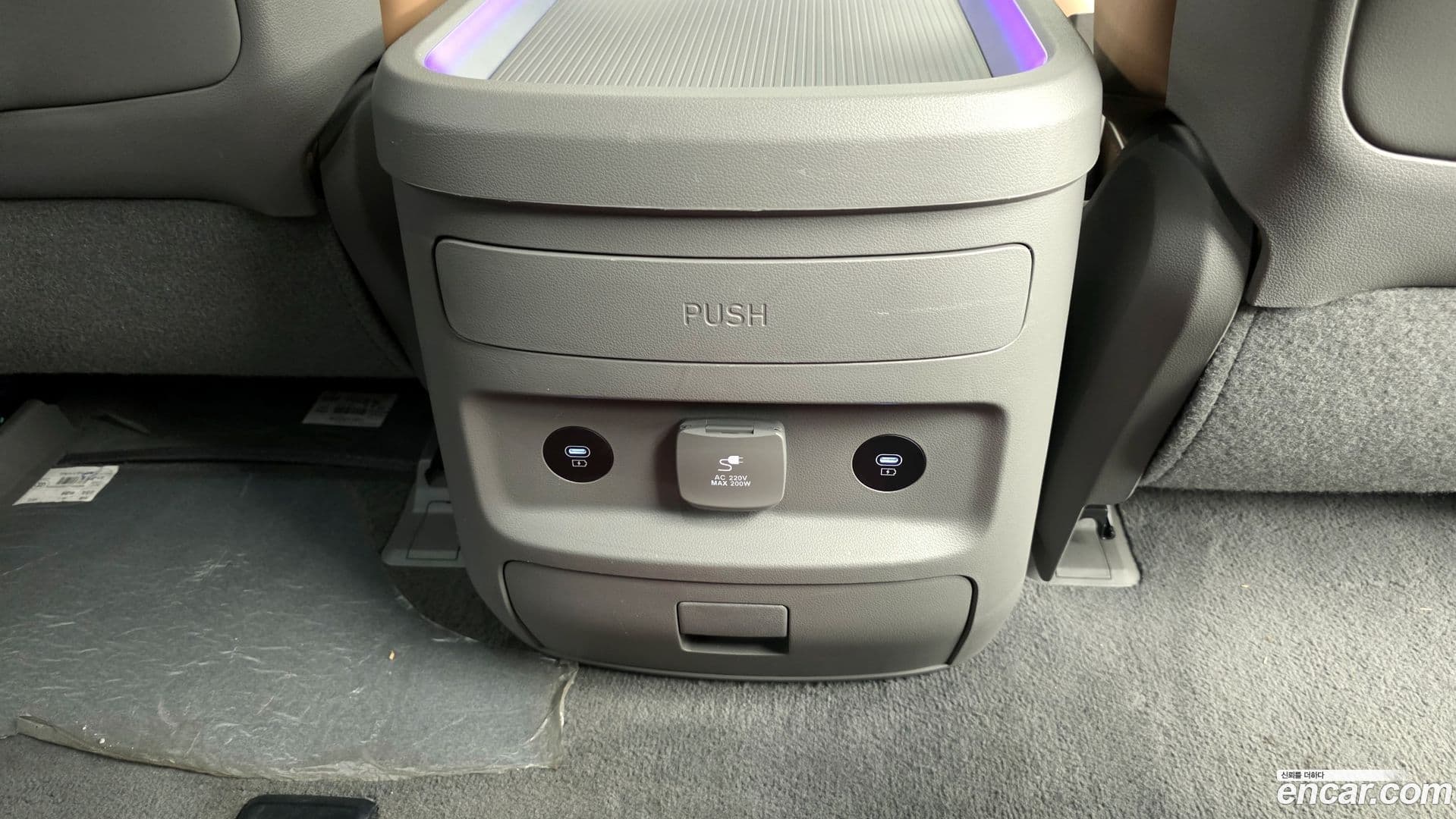 Main__Slider__Photo:Staria Hyundai 2024.3-27