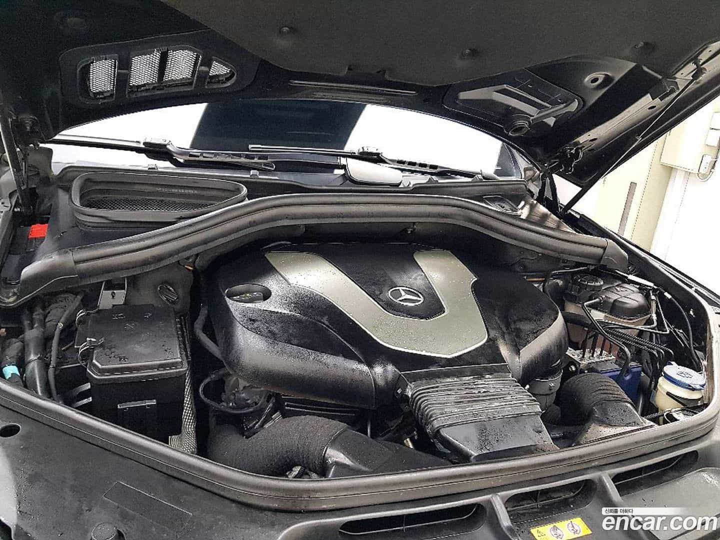 GLE-Class Mercedes-Benz 2016.8-OUTER-006