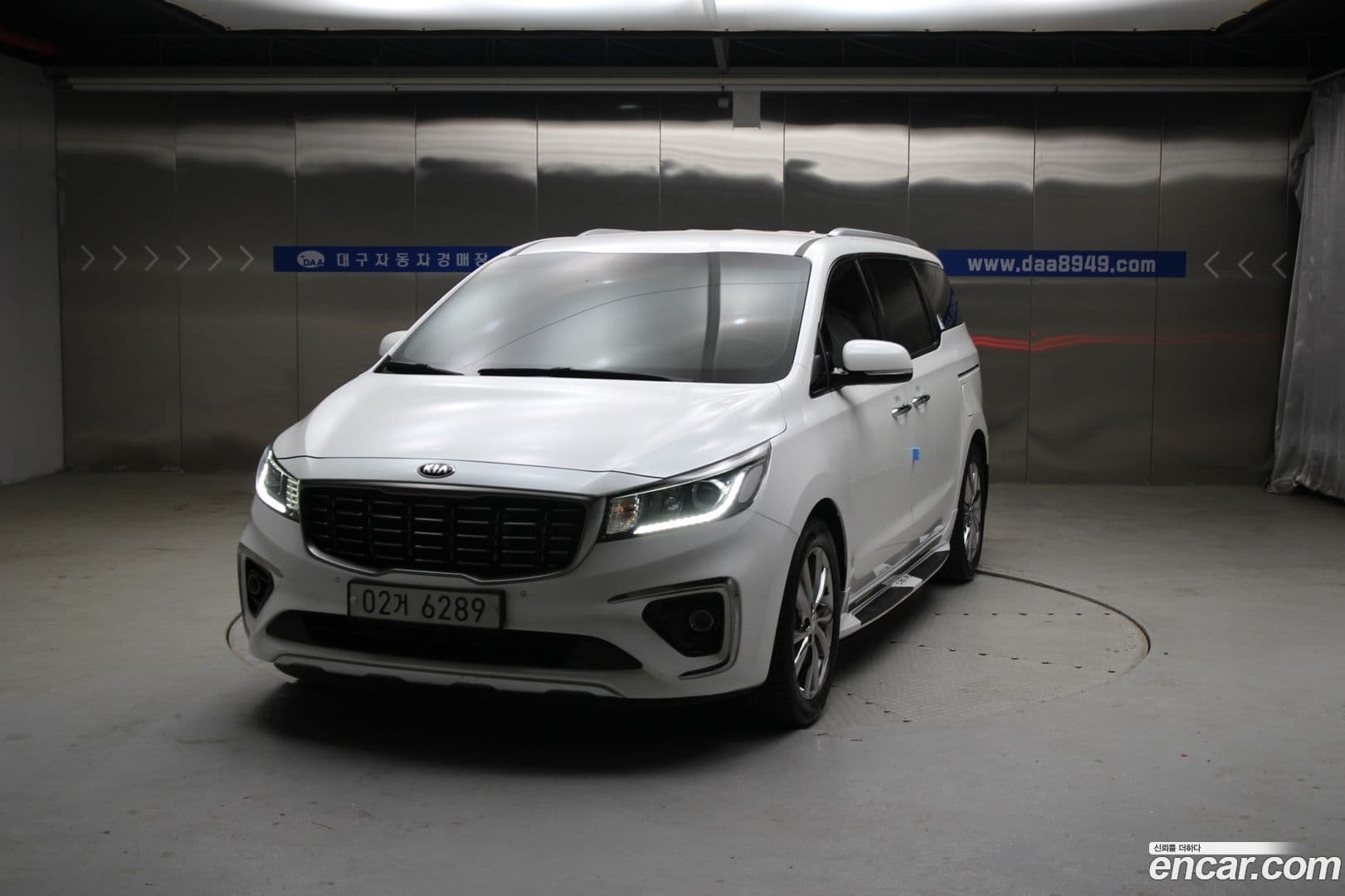 Main__Slider__Photo:Canival Kia 2018.2-0