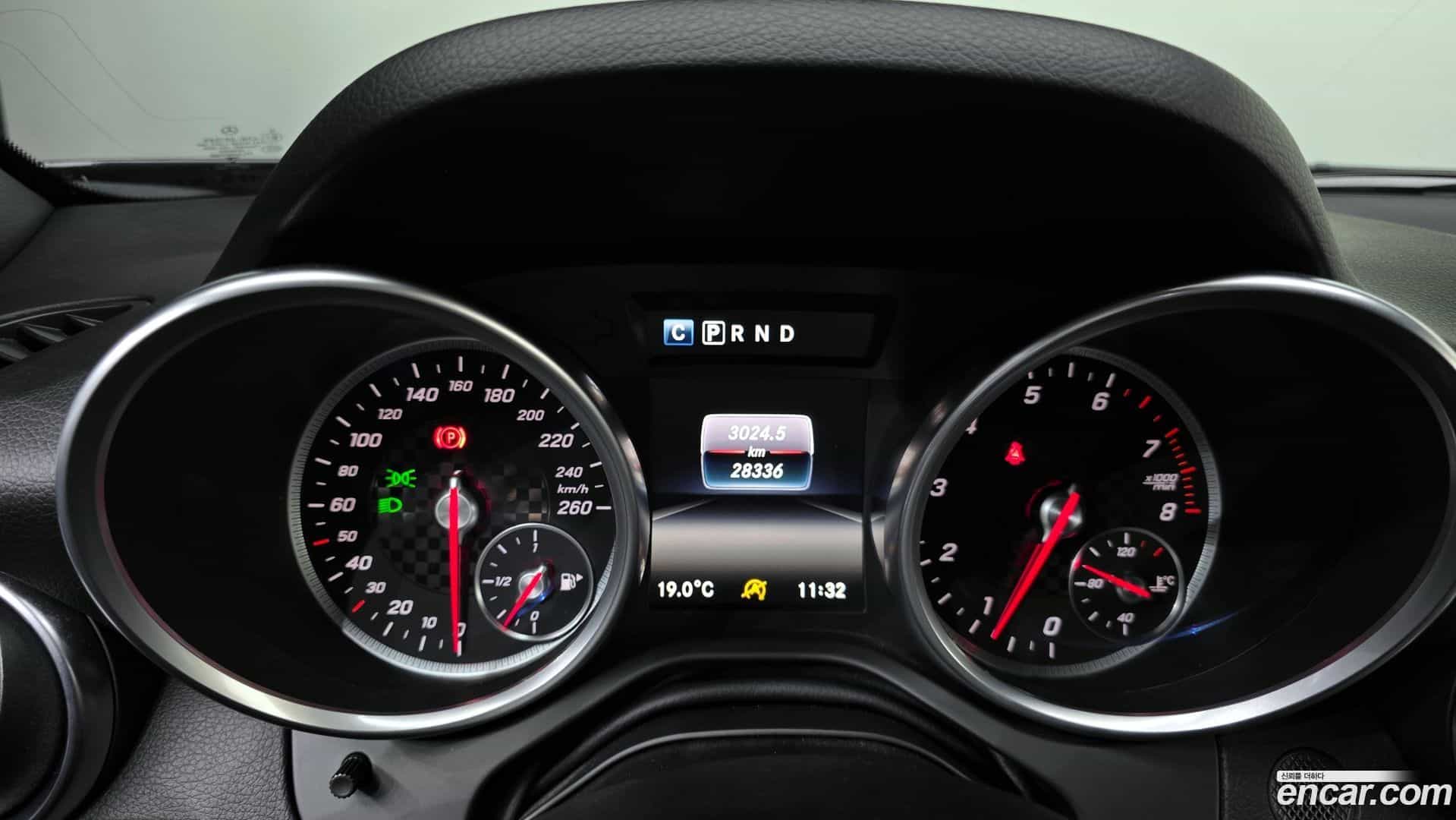 SLC-Class Mercedes-Benz 2017.5-INNER-008