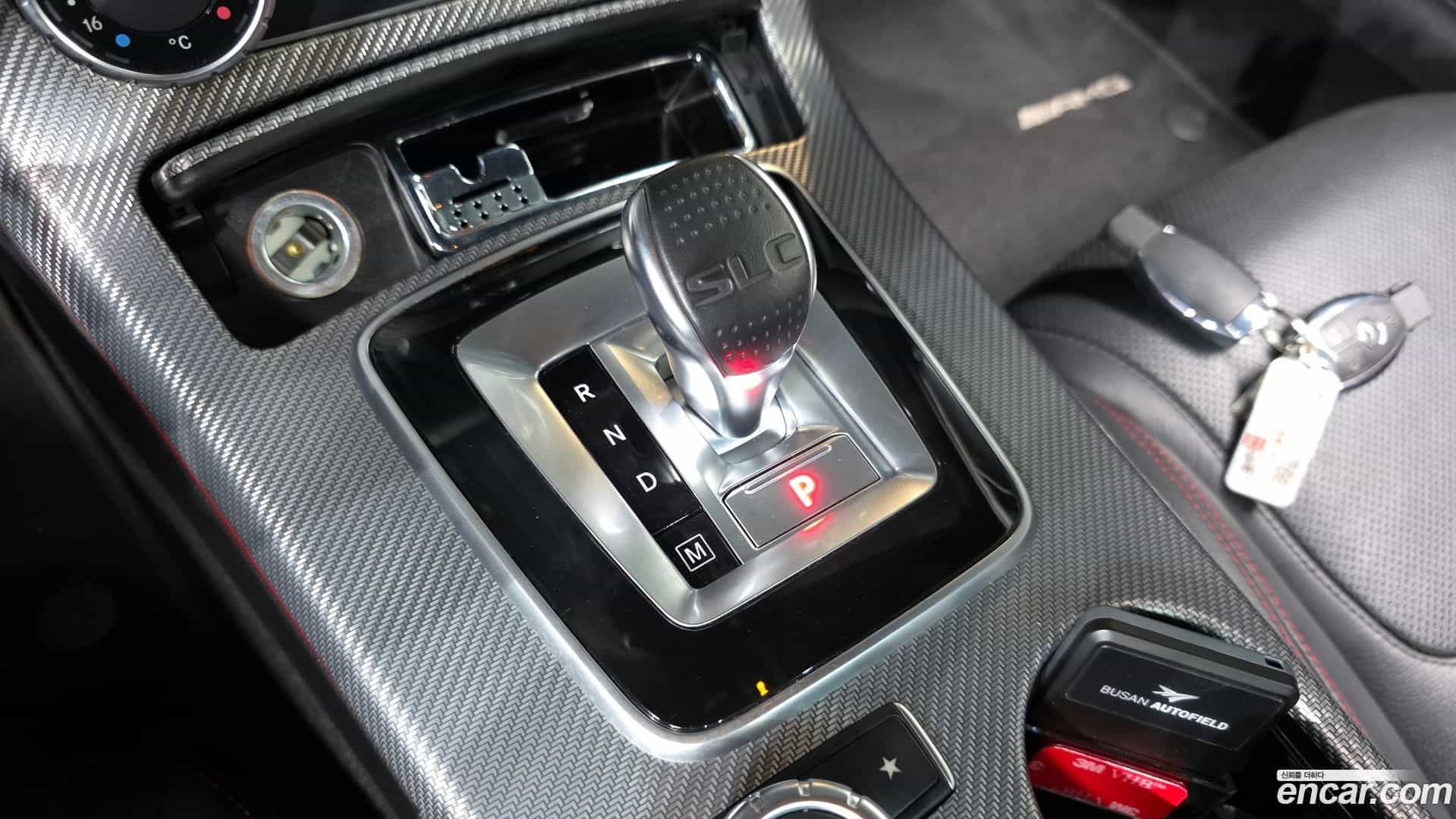 SLC-Class Mercedes-Benz 2017.5-INNER-009