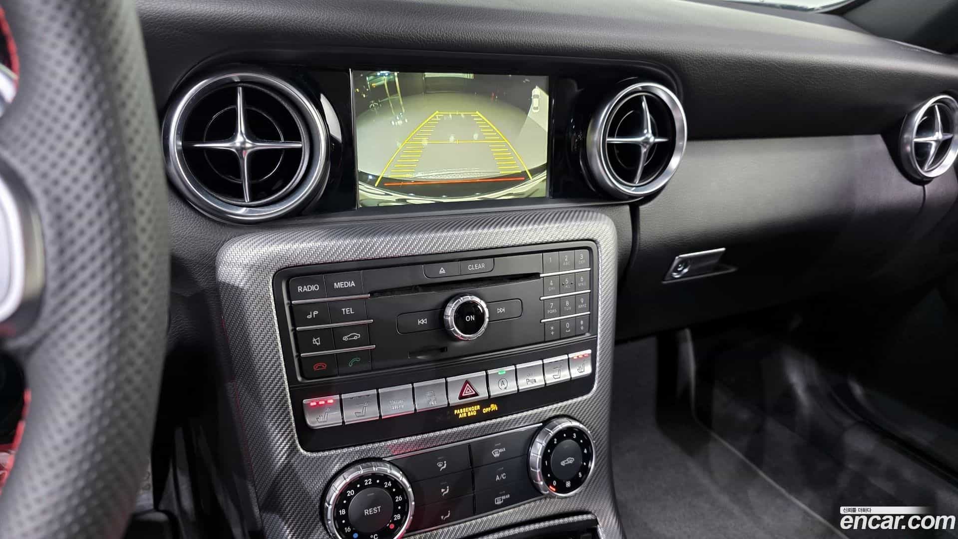SLC-Class Mercedes-Benz 2017.5-OPTION-018