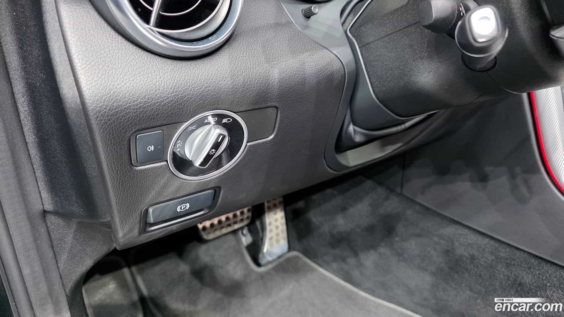 SLC-Class Mercedes-Benz 2017.5-OPTION-019