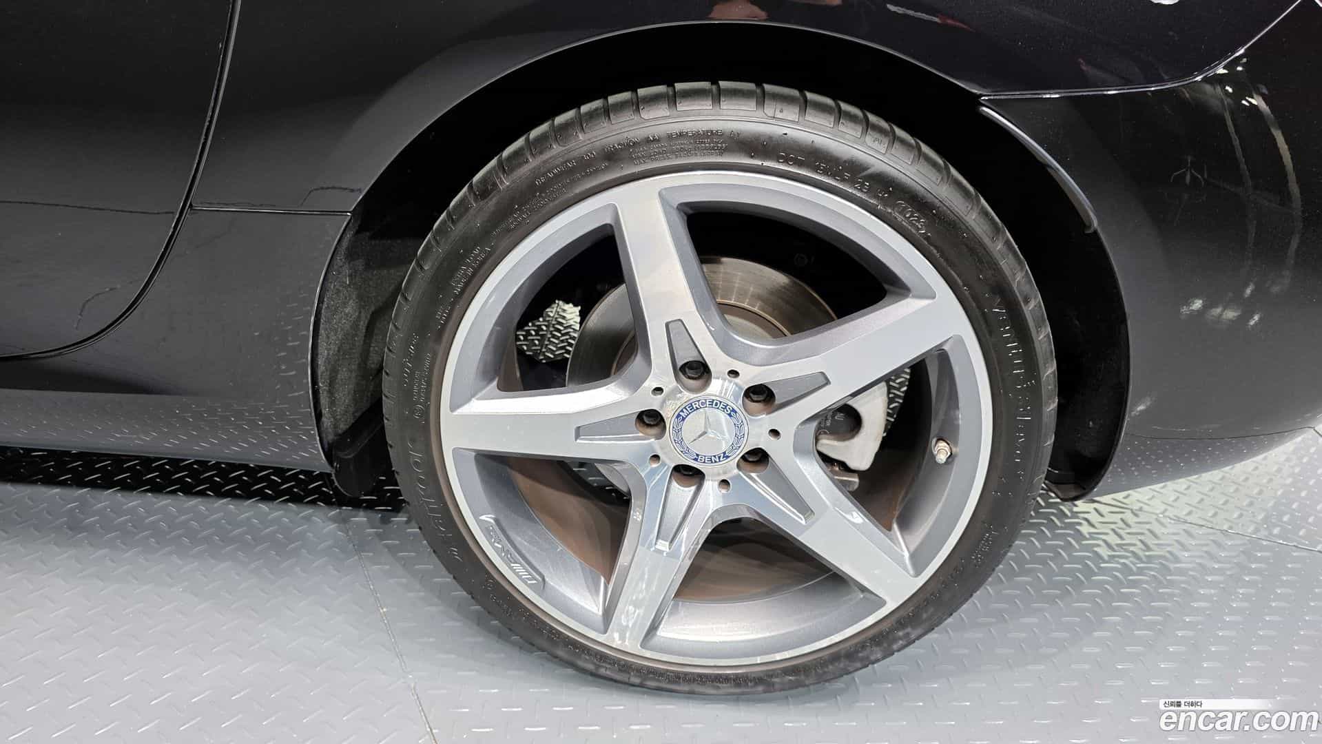 SLC-Class Mercedes-Benz 2017.5-OUTER-031