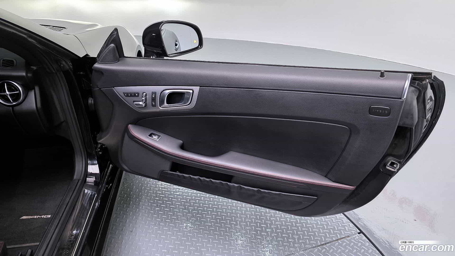 SLC-Class Mercedes-Benz 2017.5-INNER-034
