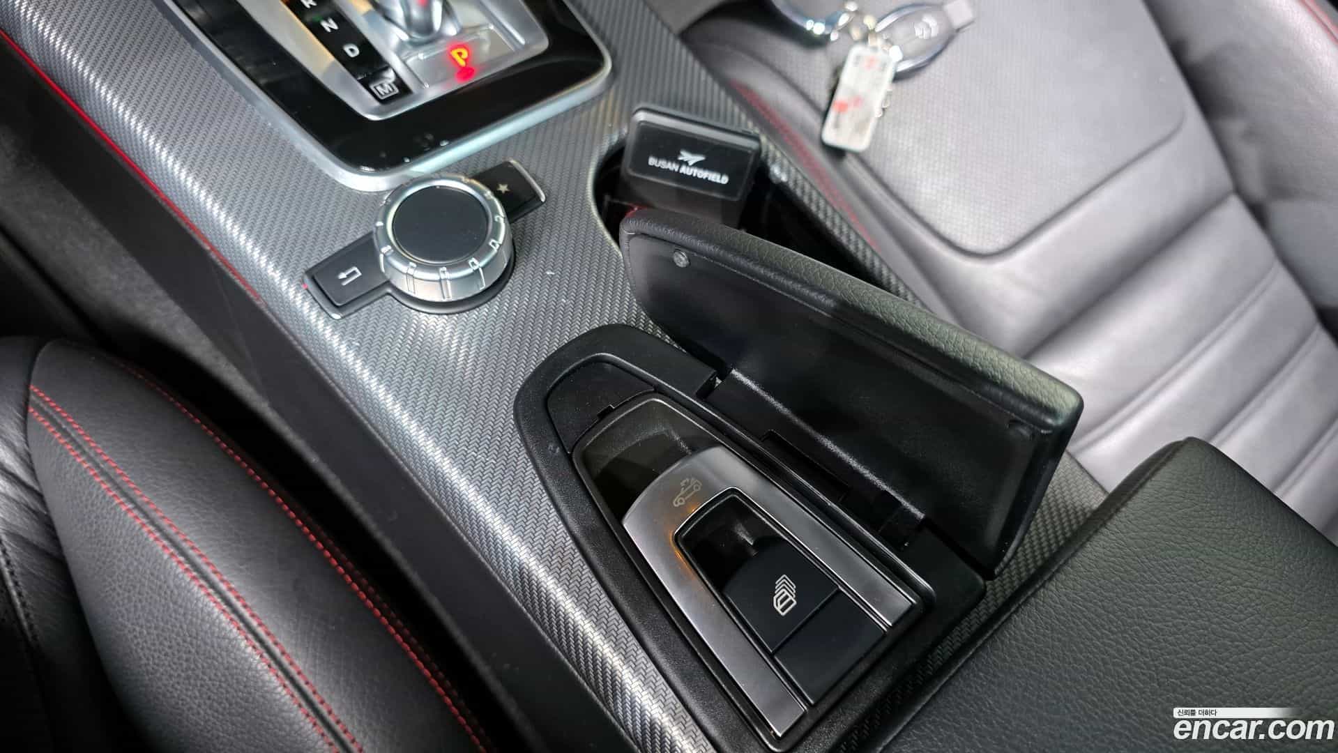 SLC-Class Mercedes-Benz 2017.5-INNER-036